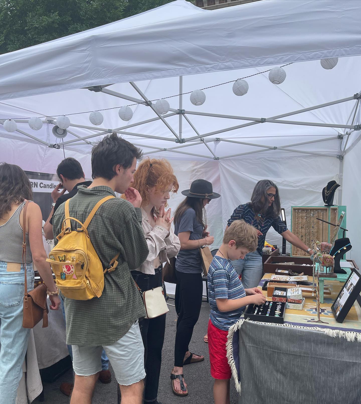 Day 2 of #Midsommarfest fun! @avillechamber
Weāre here til 10pm Booth #215
.
.
š AdornChicago.com
#adorn #adornchi #adornchicago #adorncandles #scentedcandle #woodwickcandles #Candles #candleshop #handmadecandles #handpouredcandles #scentedcandles #candleshopping #gifts #plantbased #andersonville #thingstodoinchicago