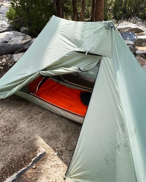 We always love to see customers pictures of our quilts in the wild.
Use #elcoyotequilts or tag us in pics of you using your El Coyote gear!
Always Handmade in USA 🇺🇸