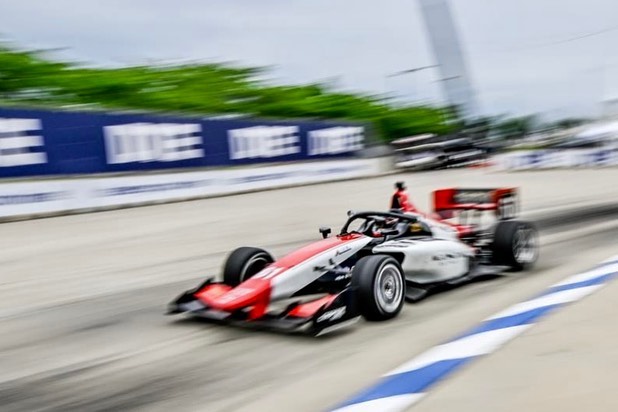 One last time for Belle Isle. Next year @detroitgp moves downtown. Might just have to throw a big party with my friends @mgmgranddetroit 😎
Next up: Mid Ohio #GoPreds
#detroitgp @mgmresortsintl @mgmrewards #indycar #mgm #indylights #racing