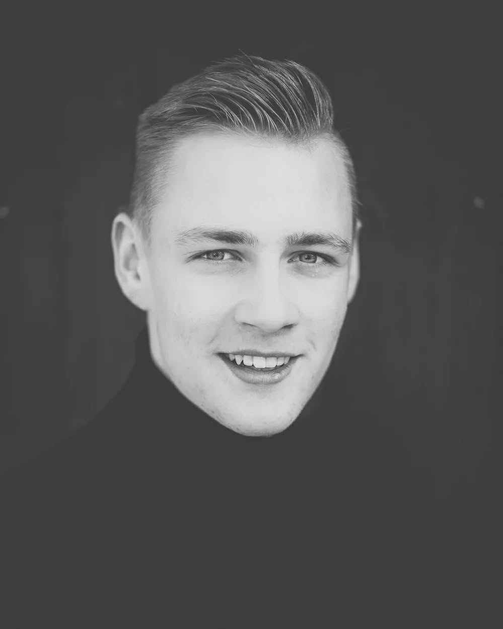 #outdoorportraits #blackandwhitephotography #familyshooting