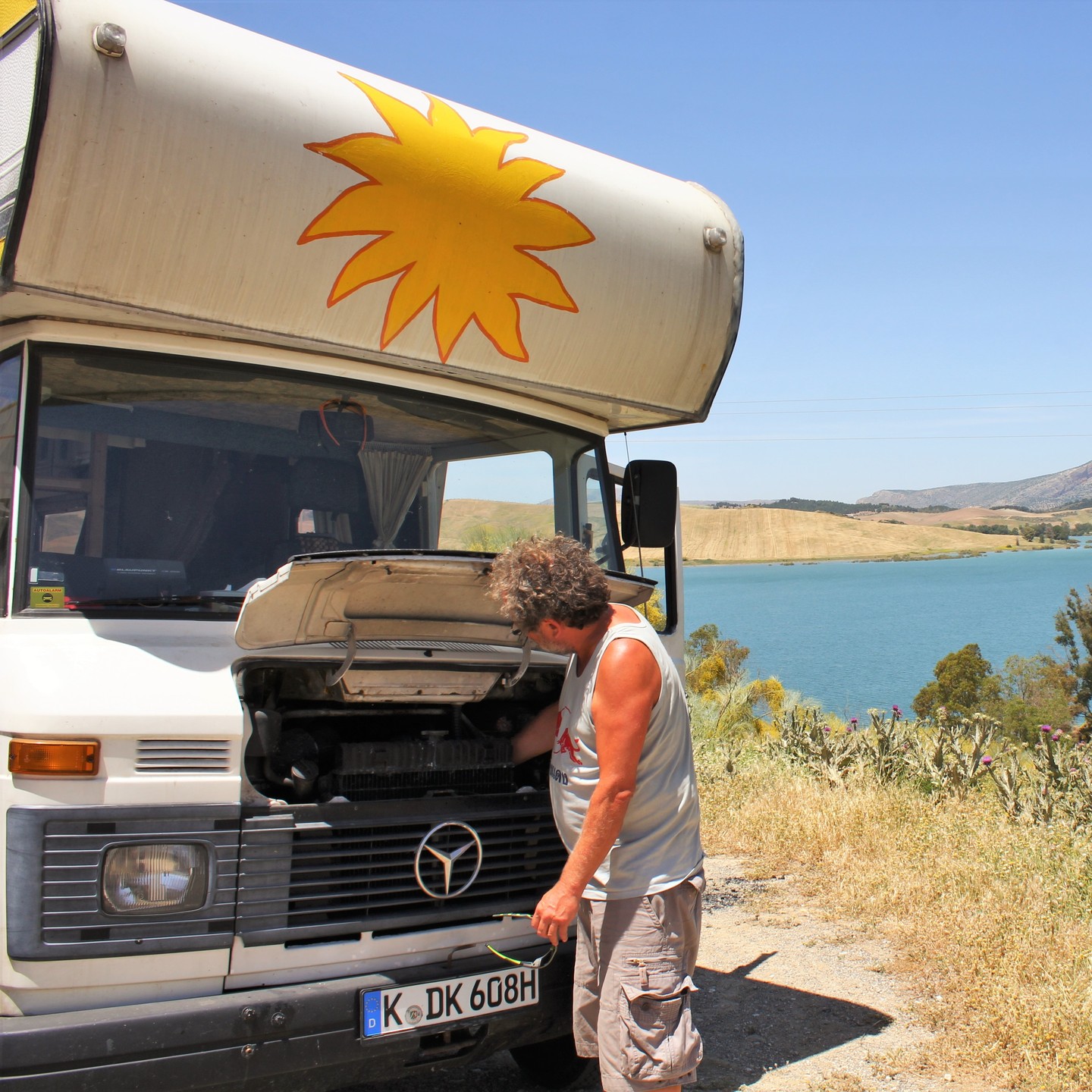 Embalse Conde de Guadalhorce – von hier startet der Caminito del Rey – einst als der gefährlichste Höhenwanderweg der Welt beschrieben.
Den machen wir! – Fotos im nächsten Post….
Weitere Fotos und Infos zu unseren Reisen unter: www.vollzeitreisende.de