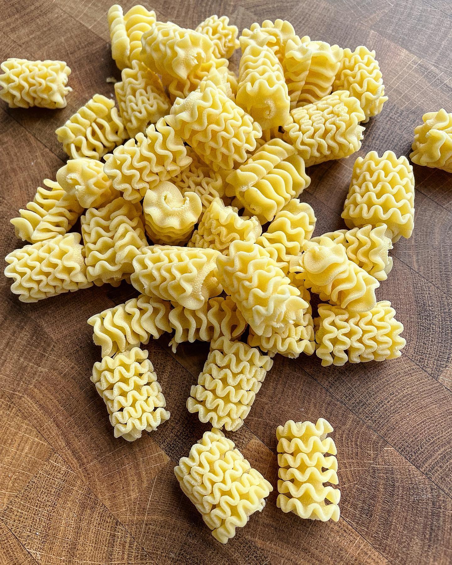 We make our fresh pasta everyday in the restaurant. Our specials show off different pasta shapes to suit specials, here is radiatori for our slow cooked lamb ragu.
Keep an eye to see what specials are on on outside menu or Instagram posts!
#food #maidenhead #pasta #radiatori #tasty #sauceandflour