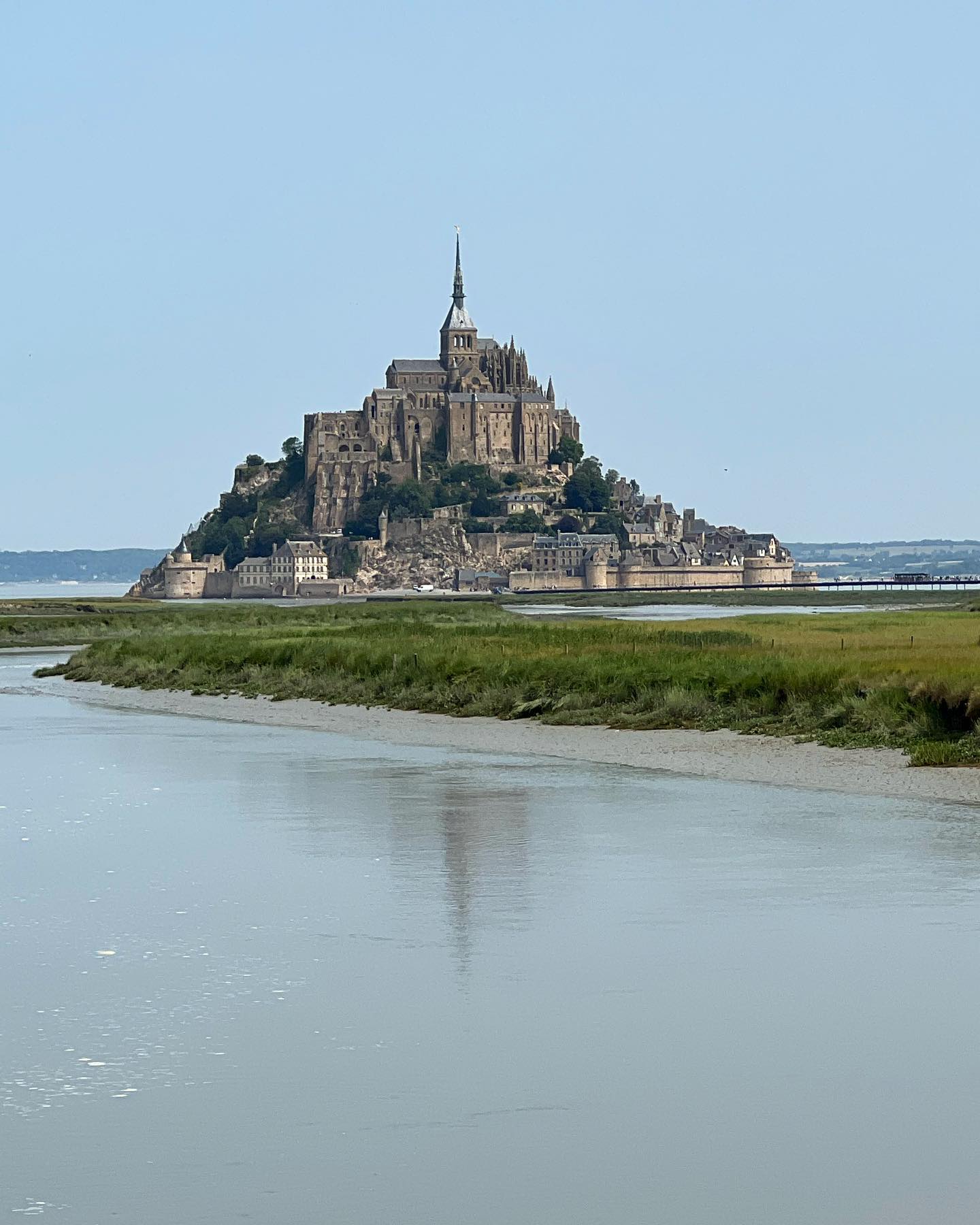 Medieval fortress, mountain top Abbey, narrow streets
#montsaintmichel #abbey #fortress #saintmichel #saintmichael #france #brittany #island #narrowstreets