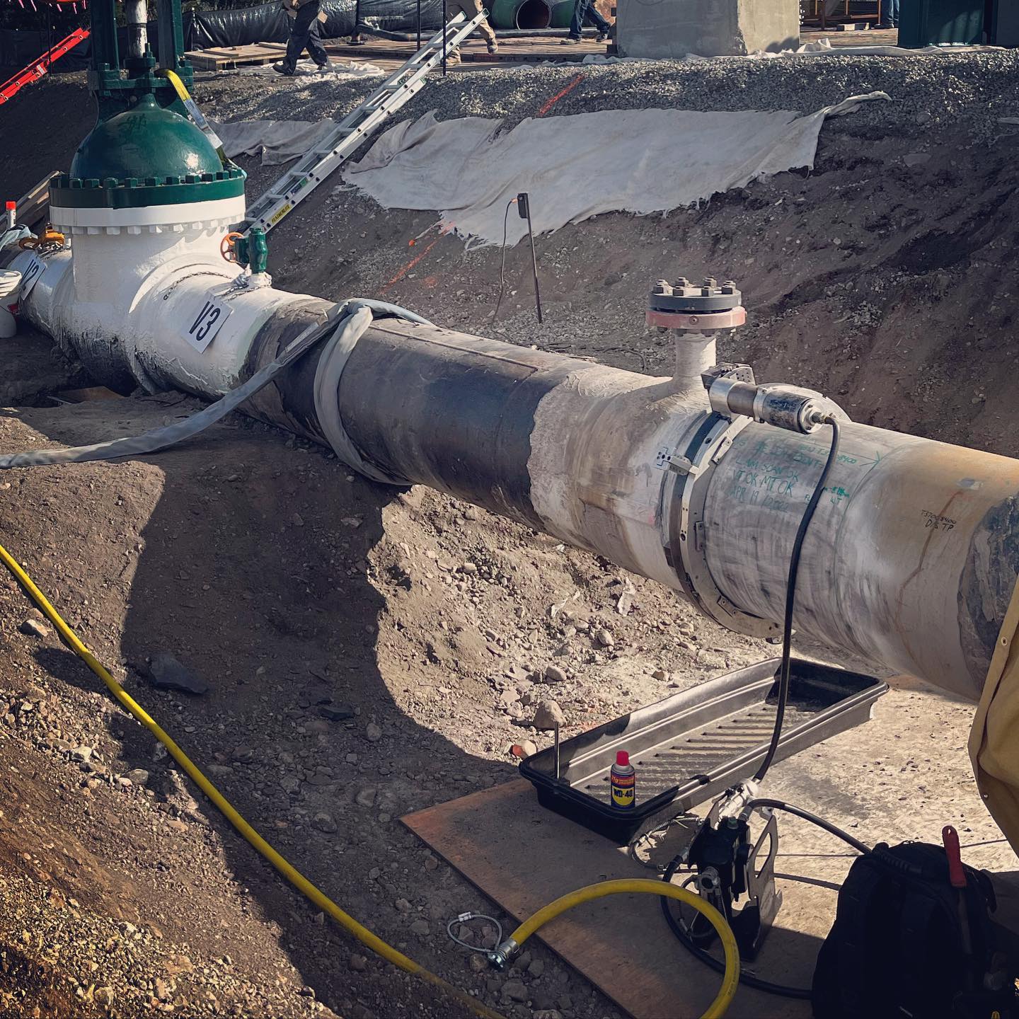 🟦Pipe cut & bevel in a single set up, intrinsically safe for hazardous atmospheres. Learn more at interiorindustrial.ca (link in bio)🟨