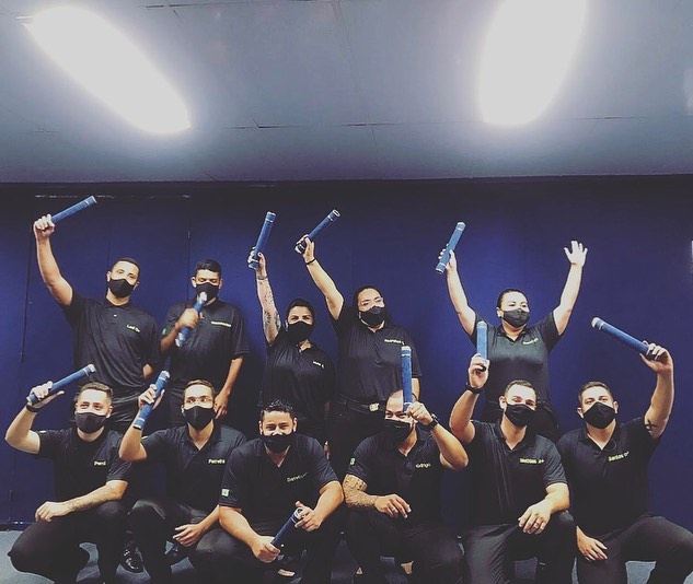 "Seja a melhor versão de você mesmo." 💪🏼
⠀
MATRÍCULAS ABERTAS: Curso de Formação de Bombeiro Profissional Civil. 👨🏾🚒👩🏼🚒
⠀
Período: Noturno (19:00 às 22:30) / Integral (08:00 às 17:00).
Turma: Segunda, Quarta e Sexta / Sábado.
Carga Horária: 250 horas.
Duração: Em média 5 à 6 meses.
⠀
Essas são fotos de alguns registros dos momentos mais especiais e marcantes para nós e nossos alunos, a tão esperada formatura de Formação de Bombeiro Civil.
⠀
Está querendo realizar esse sonho também? 🤩
⠀
Estamos com as matrículas abertas para a nossa próxima turma, aguardando você para alcançar esse tão sonhado objetivo, juntos! 🤝🏻❤️
⠀
Entre em contato conosco e garanta já a sua vaga!!
⠀
RECADO IMPORTANTE: As fotos foram seguindo todas as exigências e prevenções do Ministério da Saúde. ⛑
⠀
Para maiores informações:
📞 (12) 98136-0655 (WhatsApp)
📬 contato@guardioesdofogo.com.br
🏠 www.guardioesdofogo.com.br
📍Rua Sebastião Humel, 412 - Centro - São José dos Campos/SP
⠀
C.O.T.E - Guardiões do Fogo,
“Lutando pela sua vida e seu futuro.”
⠀
#formatura #bombeirocivil #profissão #saojosedoscampos