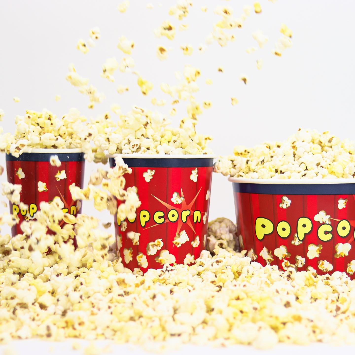 Våre popcornbeger er et kjent syn på festivaler og konserter i sommer-Norge 🇳🇴 Støtt de som står i salgsboden og nyt en popcorn i sola ☀️🍿
#popcorn #festival #konsert #sommer #sol #snacks #popcorncompagniet