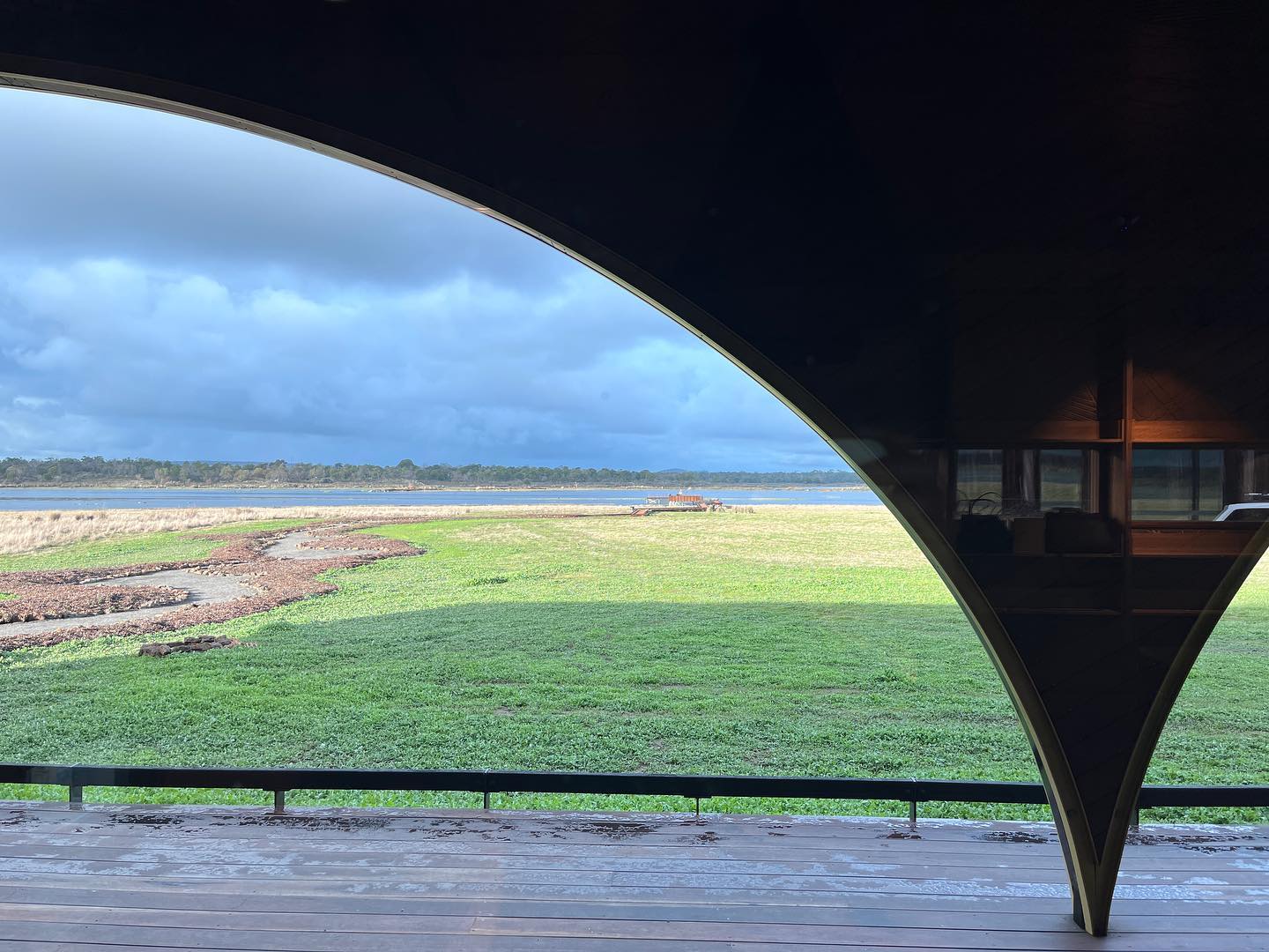 After a rainy start to the day, the sun came out and the lake and lawn at the Tae Rak Aquaculture Centre was bathed in sunshine. 🌞 Tomorrow is the first day of Gunditjmara cultural tours for Budj Bim Cultural Landscape Tourism.
#sunshine #lake #victoria #aquaculture #gunditjmaracountry #beginings