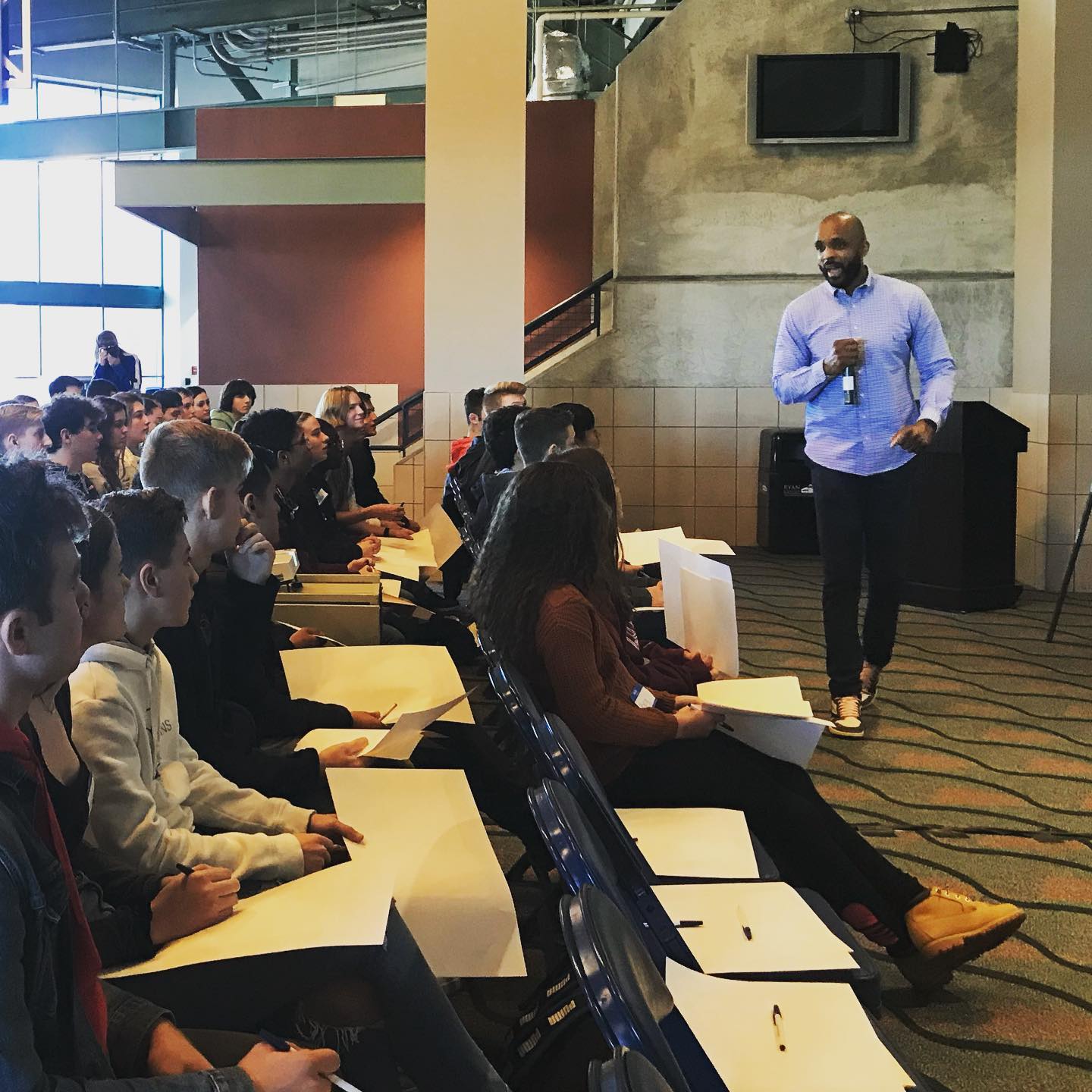 Passion to Purpose ™️
“Dreams don’t work unless you do!” - John Maxwell
Let's go...Wake...Pray...Grind! @gotdreamswhatsyourplan
#learning #career #division1 #division2 #ncaaeligibilitycenter #trending #explore #teacher #tiktok #photooftheday #canada #usa #memories #classof2024 #academics #scholarships #college #ncaa #highschool #dreamingwithaplan #studentathlete #passiontopurpose #mentoring #collegeandcareercounseling #wisdom #omaripearson #nfhsnetwork #p2p #gotdreamswhatsyourplan #askinnykidfrommaywoodilwithadream