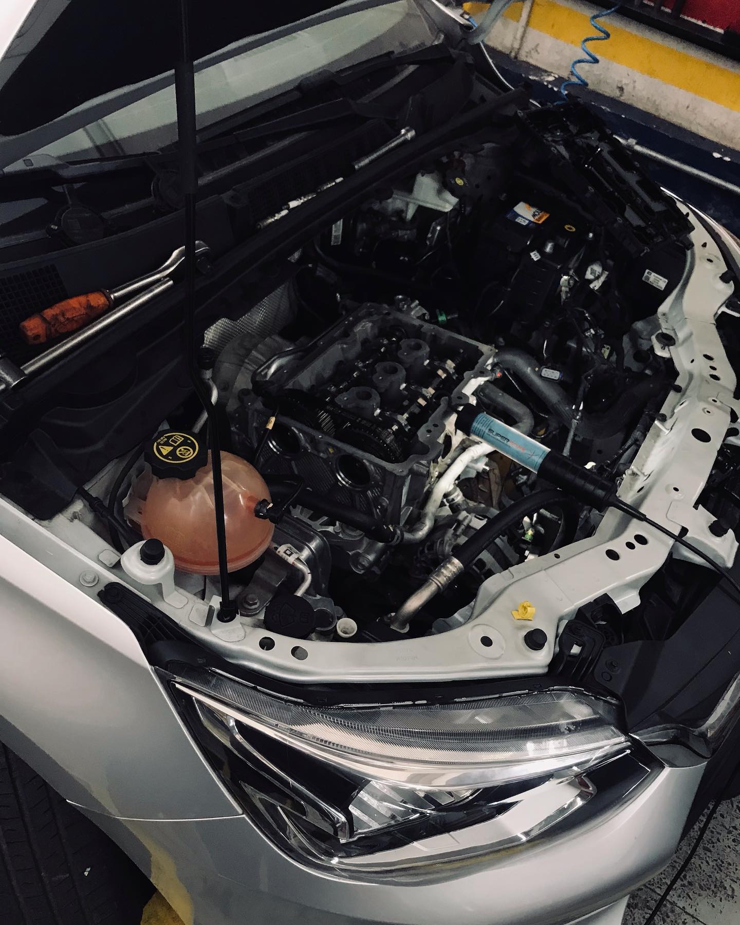 Chevrolet Ônix plus🔧
Faça a revisão do seu veículo em uma loja da rede Auto Center Bosch🚗
.
.
.
.
.
.
#chevrolet #carros #onixplus #grajau #varginha