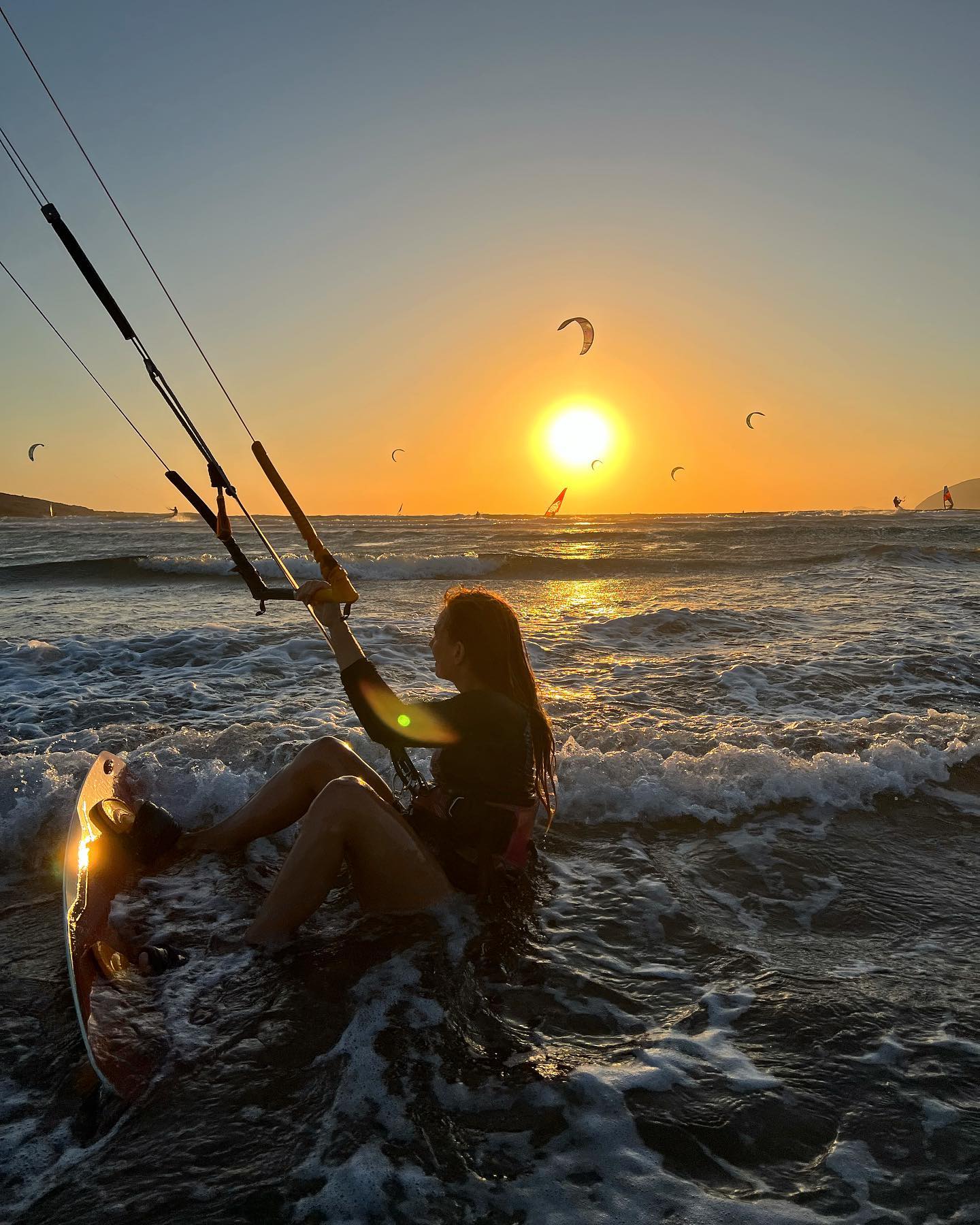 Wypuszczamy z rąk samodzielne kitesurferki 🤗, lecz nie żegnamy się z nimi 🤟.
#staysalty
#moonshinekiteschool