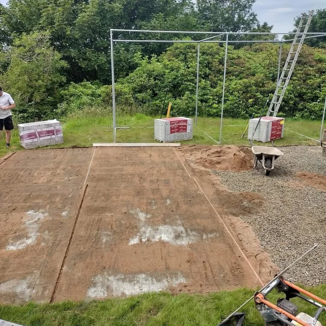 How it started....⛳🏌️♀️ #practicenets #patio #rothesaygolfclub #golf #scottish #jimmy #stevie #ricky #derek
