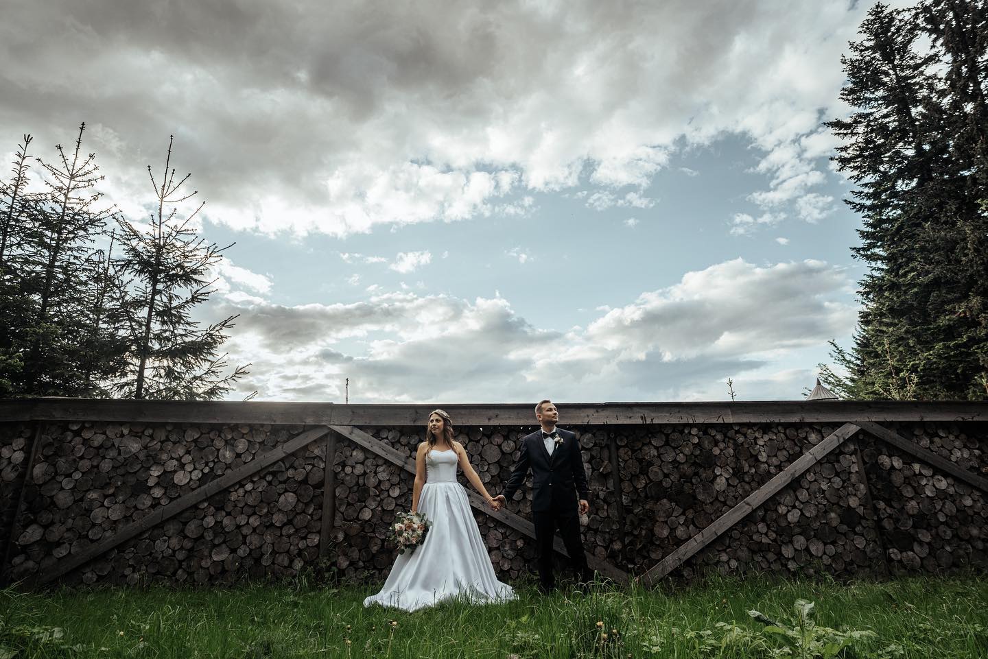 Natálie a Jan
.
.
.
www.eichfoto.cz
.
.
#svatba #svatebnisaty #svatba2022 #svatebnifotograf #svatebniinspirace #svatebnifoto #wedding #weedingdiaries #svatebnikytice #instawedding #bride #ostravice #svatebnimisto #love #laska #fotograf #fotografostrava #weddingphotographer #lysahora #lysohori #beskydymountains #svatbavbeskydech #sonyphotography #sonygangcz #svatbavprirode