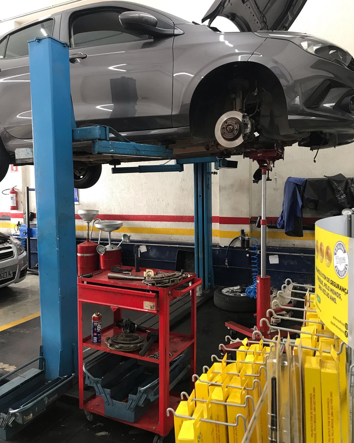 Tudo que o seu carro precisa, sempre com o melhor atendimento 🧰
Visite uma das Unidades Auto Center! 🚗
Soluções Automotivas com profissionais especializados Trazendo Segurança e Custo Beneficio.
Unidade Varginha
🎯Avenida Senador Teotônio Vilela, 10.960
☎(11)5526-3412 / (11)5526-5441 Celular: (11) 94790-7396
🎯 Shopping Fiesta
Av. Guarapiranga, 752 - Vila Socorro
☎: (11) 5523-0320 - (11) 5521-0481
Celular: (11) 97852-8992
.
.
.
.
#mecanica #trocadeoleo #oficina #arcondicionadoveiculos #argelando #higienizacao #automotiva #bosch #autocenter #varginha #tecnologia #mecanica #checkup #oficina #arcondicionadoveiculos #argelando #higienizacao #automotiva #bosch #autocenter #tecnologia #alinhamento #alinhamentocomputadorizado