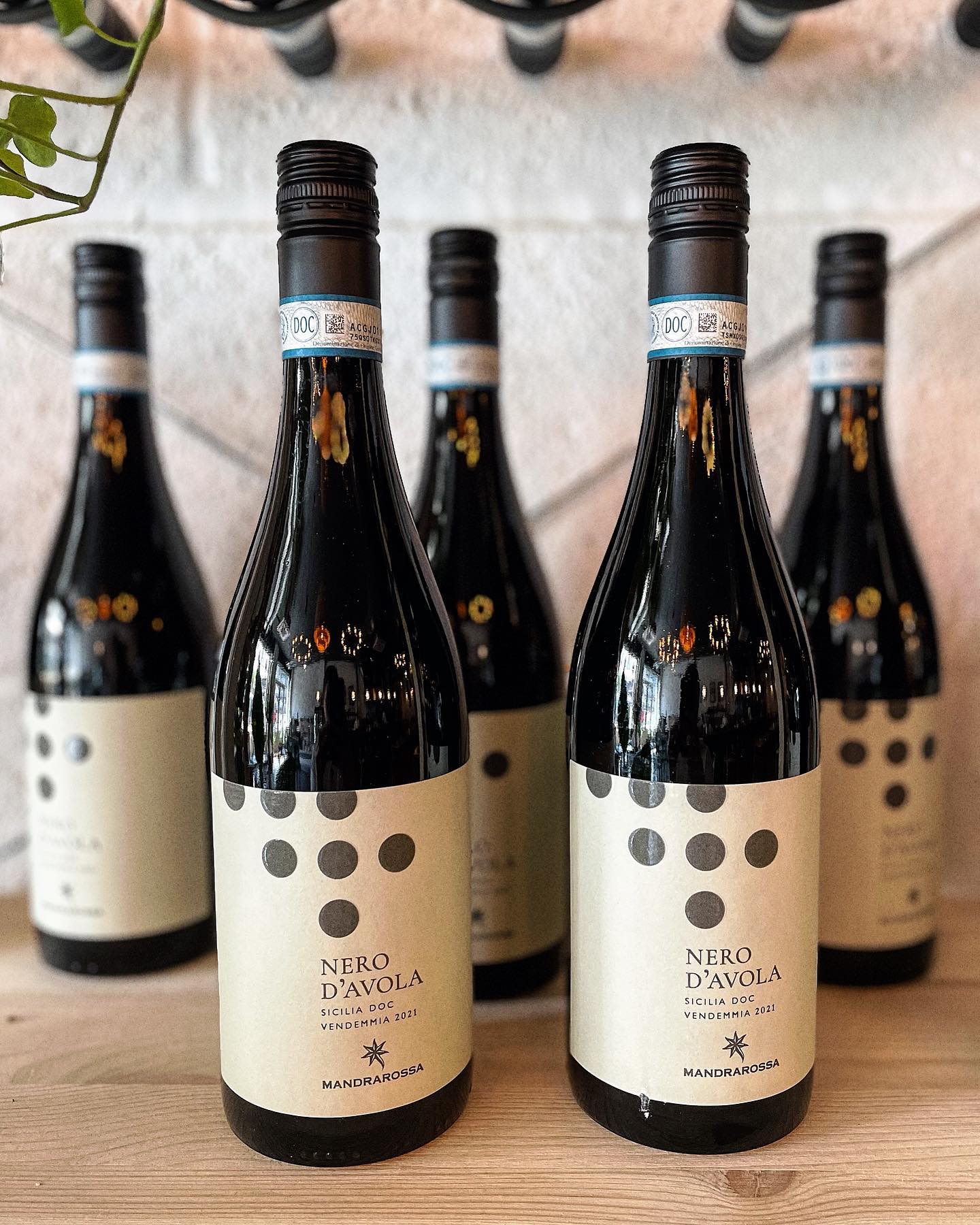 Our selection of red wines to accompany your meal 🍷🍝
#wine #restaurant #maidenhead #food #sauceandflour