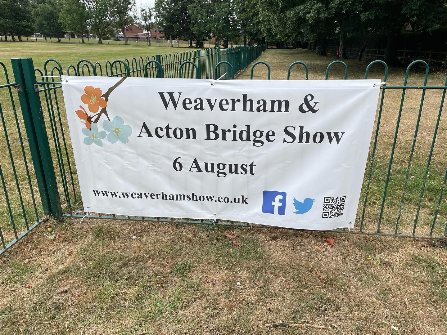 We have just put up our new banner 🎉 we hope you like it 😃 you can use the QR code to access the website and download the program.
#weaverham #actonbridge #villageshow #vegetables #cakes #artists #getinvolved