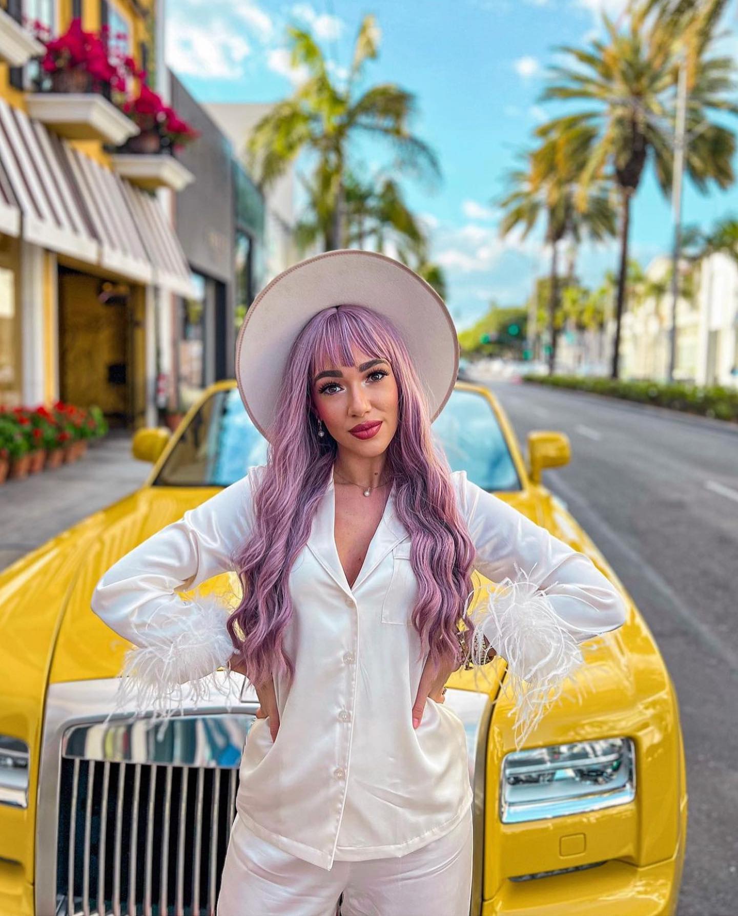 Loving those vibrant colors ๐
๐ท: @lafleur_kate
#rodeocollection #rodeodrive #beverlyhills #luxury #fashion #la #highend #rodeodrive #lifesyle #losangeles
