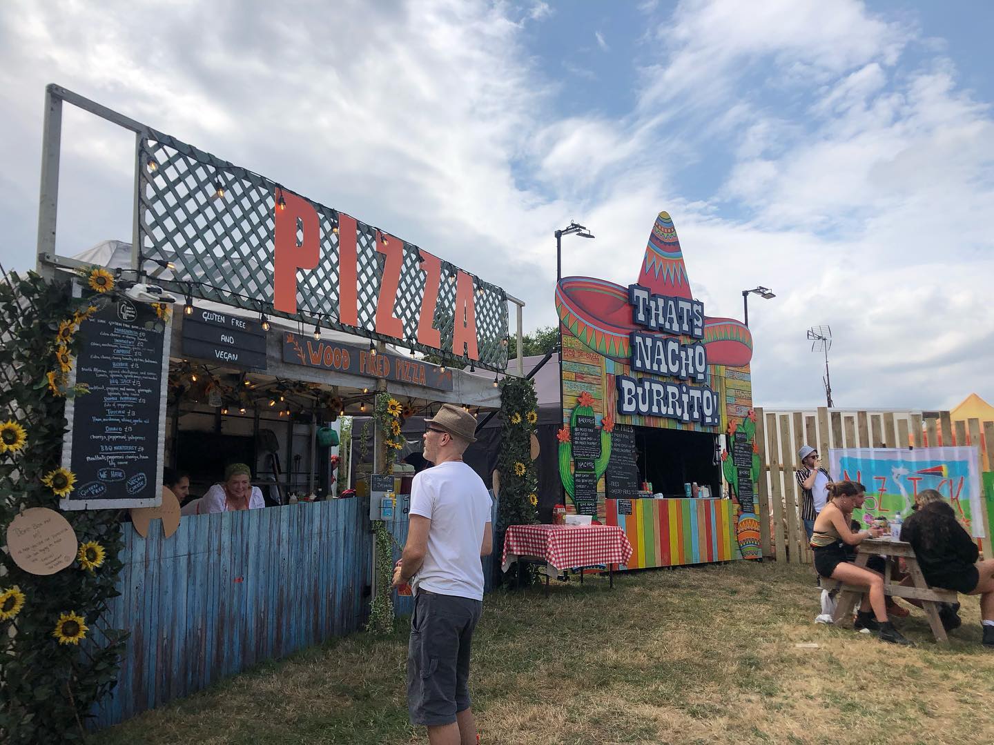 Great to get our colourful sombrero out again at @nozstock festival this weekend! What an awesome festival with amazing music from @sistersledgeofficial @andyc_ramagram @mrteaandtheminions @tankusthehenge.
Thank you to our lovely neighbours for help and food @hotrockspizza, @wrapvandelight, @tastyragga
See you again next year! This weekend we are @rockoysterfestival in Cornwall ☀️