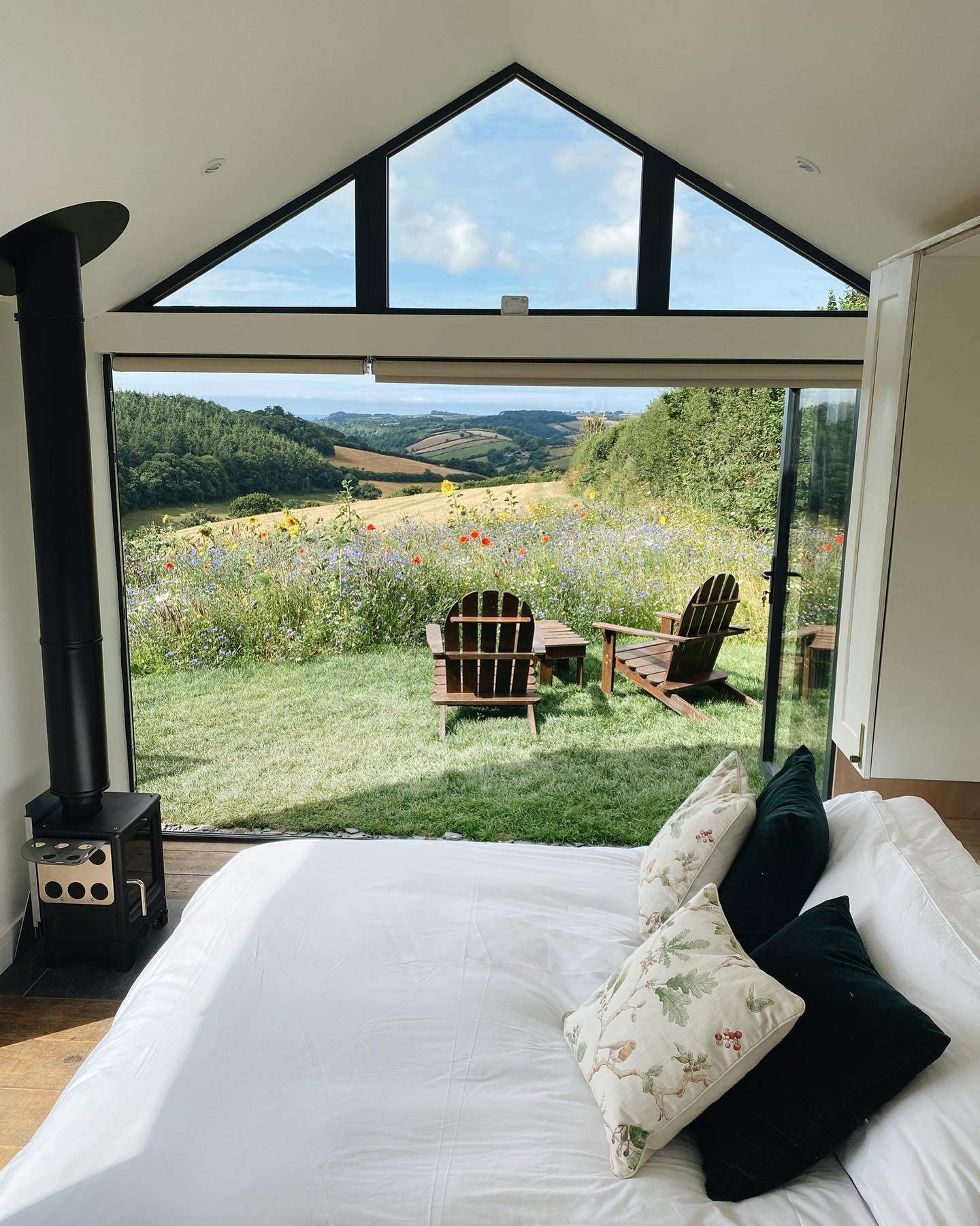 Slate Park Cabin 🌿
Our wildlife cabin. We’ve spotted foxes, deer, buzzard, sparrow hawk and even a pair of peregrine falcons from this cabin. With a tall Devon hedge behind you and to the side this one feels a little tucked in but still has the view down the valley.
Booking is now live on our website! 🌿
www.thelanddevon.co.uk
#devon #glamping #devonglamping #cabin #staycation #ukretreat #escapetotheland