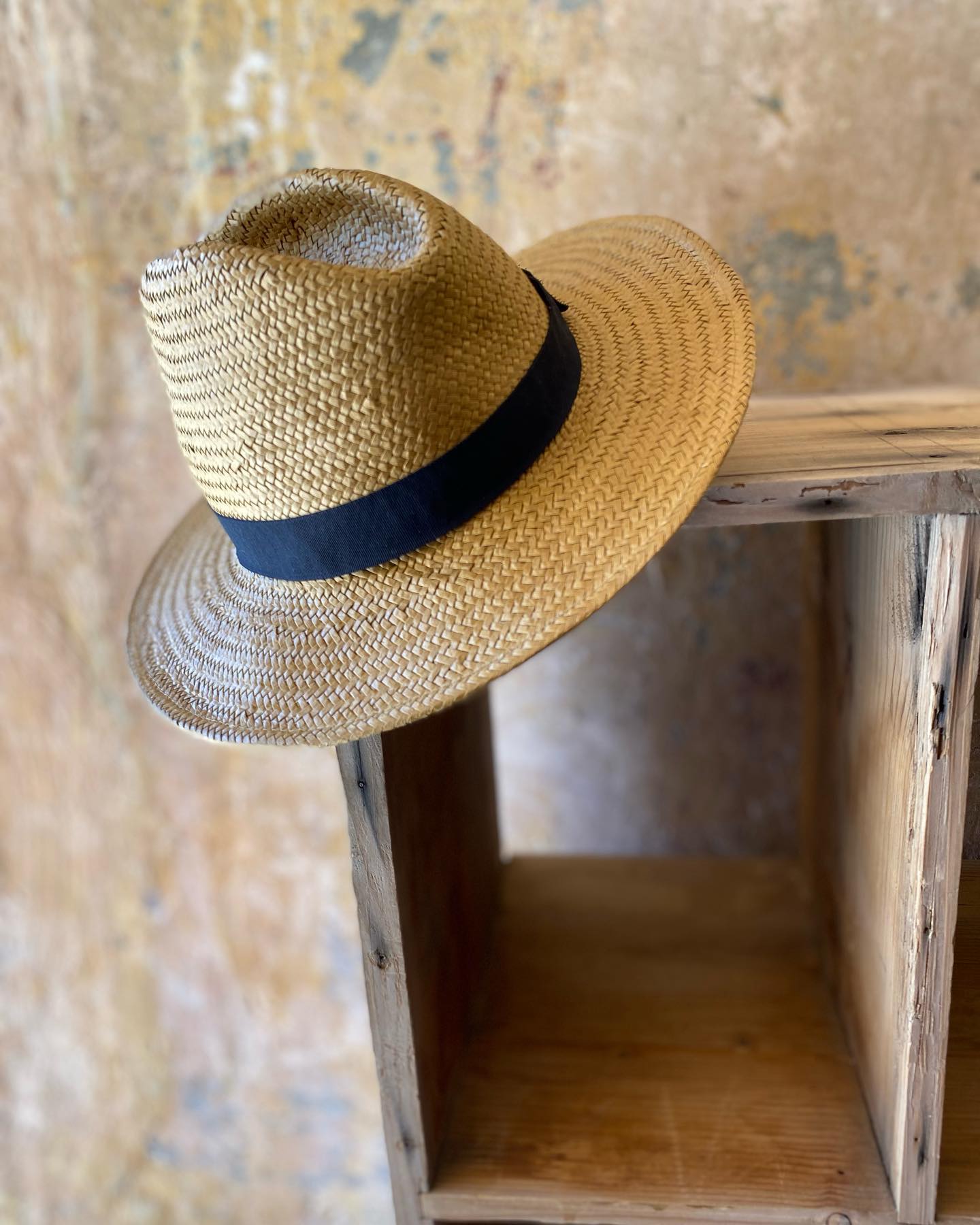 Our Swedish guest is sooooo stylish at La Maison LONG****, we are loving it!
Book the house starting August 17th and do your magic in it too!
.
.
.
.
.
Book La Maison LONG****
Vacation home | Photoshoot
4 bedrooms | 6 guests
📍In the heart of the village (Ollioules, Var)
⛱ 15 min from beaches by car
⏱ Near Sanary-sur-Mer, Bandol, Le Castellet, Evenos, La Cadiere d'Azur, Toulon!
⌨ For lowest prices, book here:
www.lamaisonlong.com
.
.
Réservez La Maison LONG****
Maison de vacances | Lieu de Tournage
4 chambres | 6 personnes
📍Au cœur du village (Ollioules, Var)
⛱ 15 min des plages en voiture
⏱ Proche de Sanary-sur-Mer, Bandol, Le Castellet, Evenos, La Cadiere d'Azur, Toulon!
⌨ Réservez ici (prix les plus bas) : www.lamaisonlong.com
#lamaisonlong #maisonlong #ollioules #sanarysurmer #vacationhome #slow #slowliving #cotedazur #southoffrance #regionsud #frenchriviera #provencealpescotedazur #pacatourisme #maisonalouer #locationsaisonniere #maisondecharme #maisonsdevacances
#authenticprovence #suddelafrance #lesud #ProvenceGuide #VisitProvence #frenchcountry #uniquehomes #amazingspaces #patrimoinefrancais #oldstones #vaultedceiling