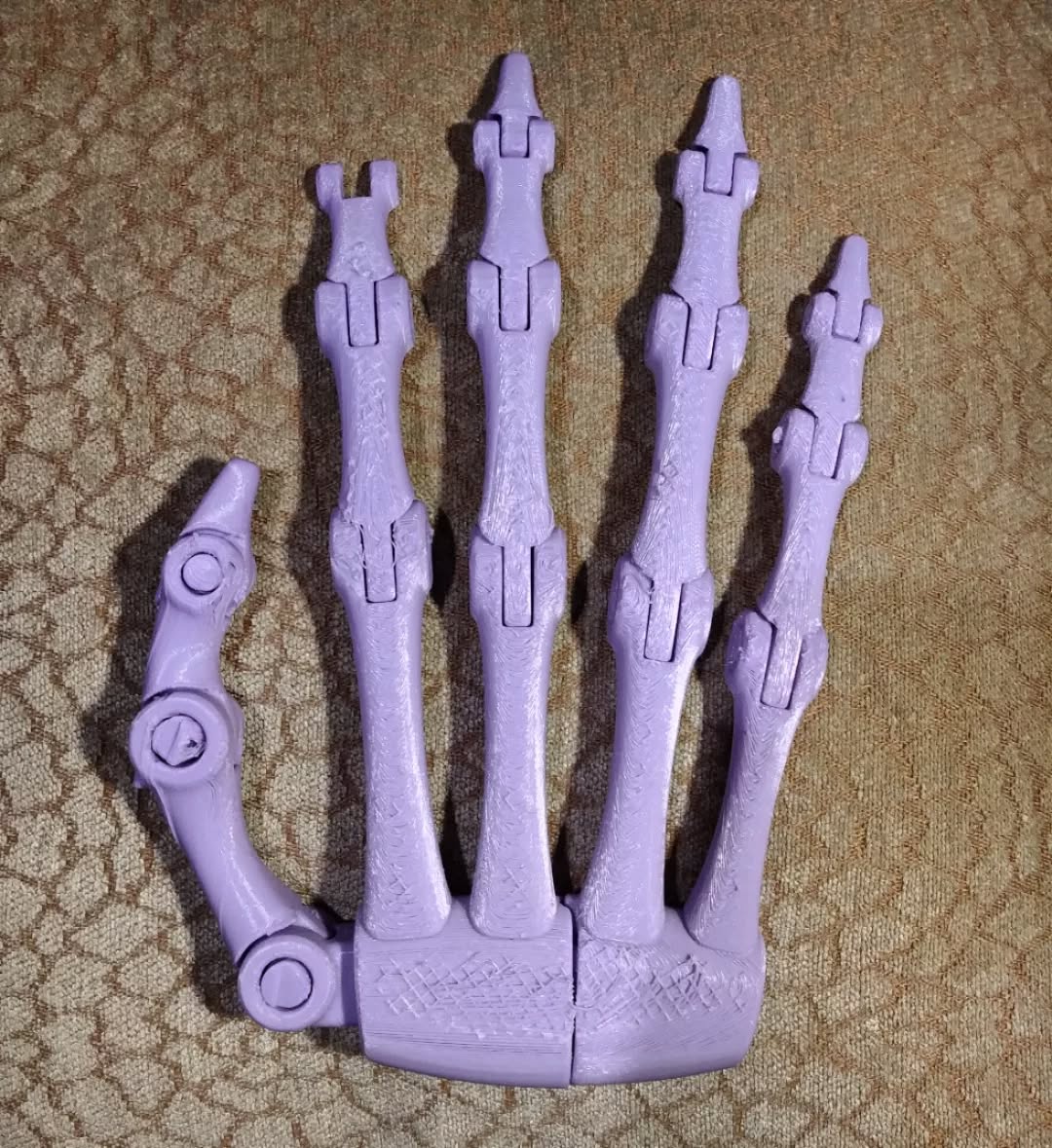 Biomimetic Hand 😱
This mechanical hand has 16 degrees of freedom movement. Its quite similar looking to a human hand skeleton.
3d printed by @3beeprinting
Model by 90srobot: https://www.thingiverse.com/thing:2358565
#biomimetic #prosthetics #hand #skeleton #mechanical #3beeprinting #3dprintingservice #nederland🇳🇱 #netherlands