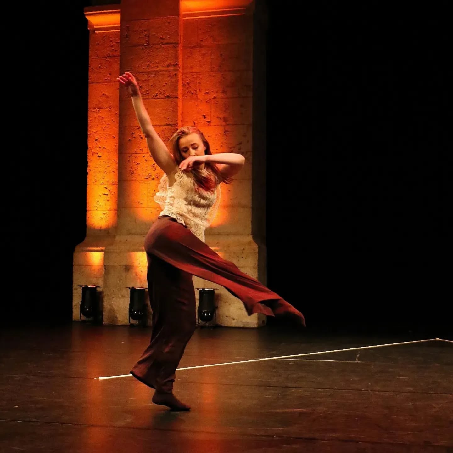 Le bonheur de la scène
Trio - @azothdancetheatre
Au festival @bloisdanse
📷 @agence.sunshine 🌟
#azothdancetheatre #bloisdanse #blois #onstage #dancer #contemporarydancer #halleauxgrains