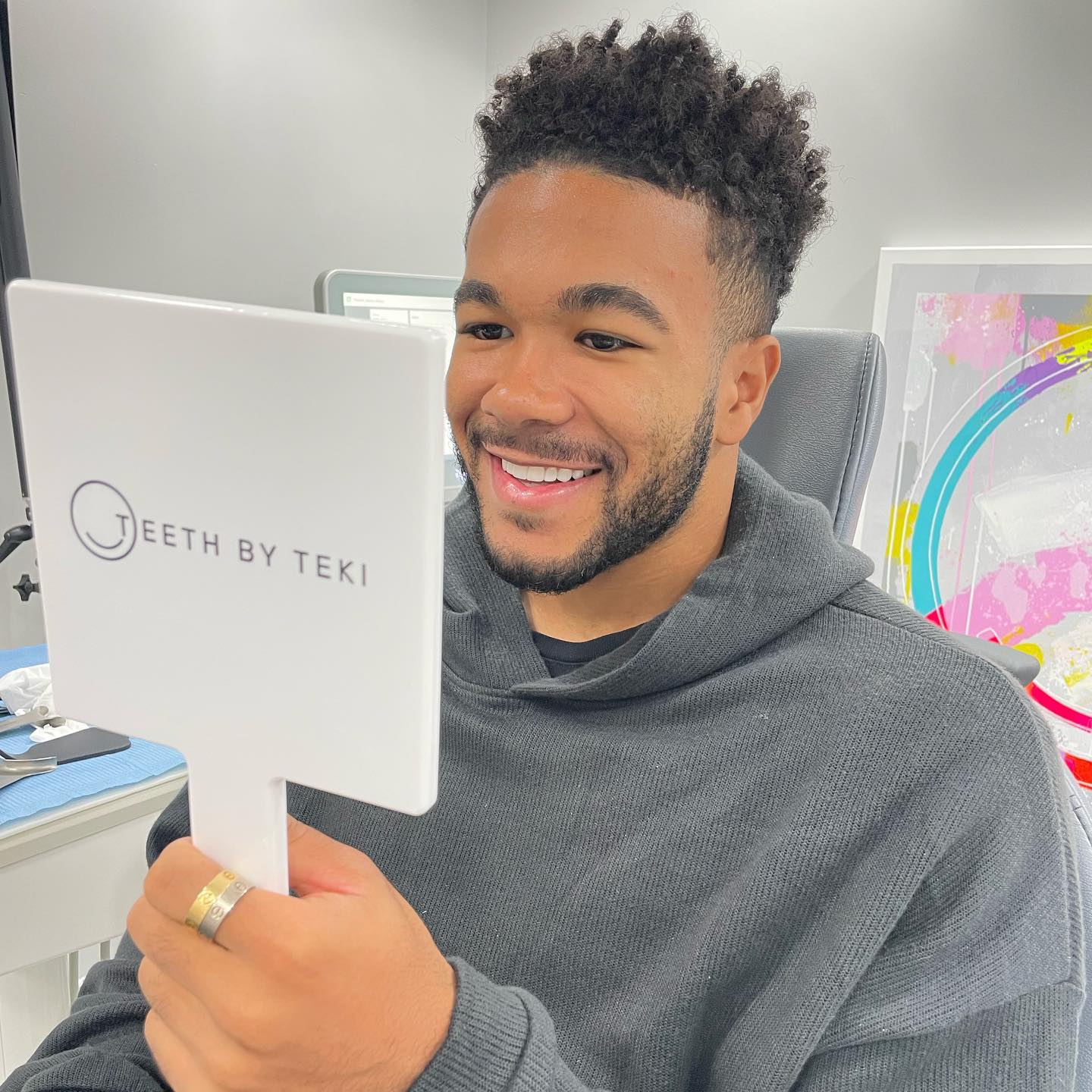 The best for England’s best @reecejames x @teeth_by_teki ⚪️💙
.
.
.
#teethbyteki #compositebonding #england #threelions #chelsea