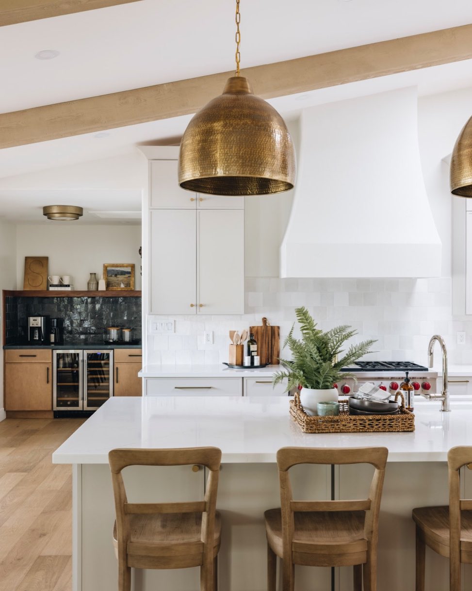 Here’s a new twist from white shaker. We did a modern thin style door with a putty colored paint! #puttycabinets #puttycabinetry #modernkitchens #kitchens #kitchendesign #kitchenremodel #kitchencabinets #interiordesign