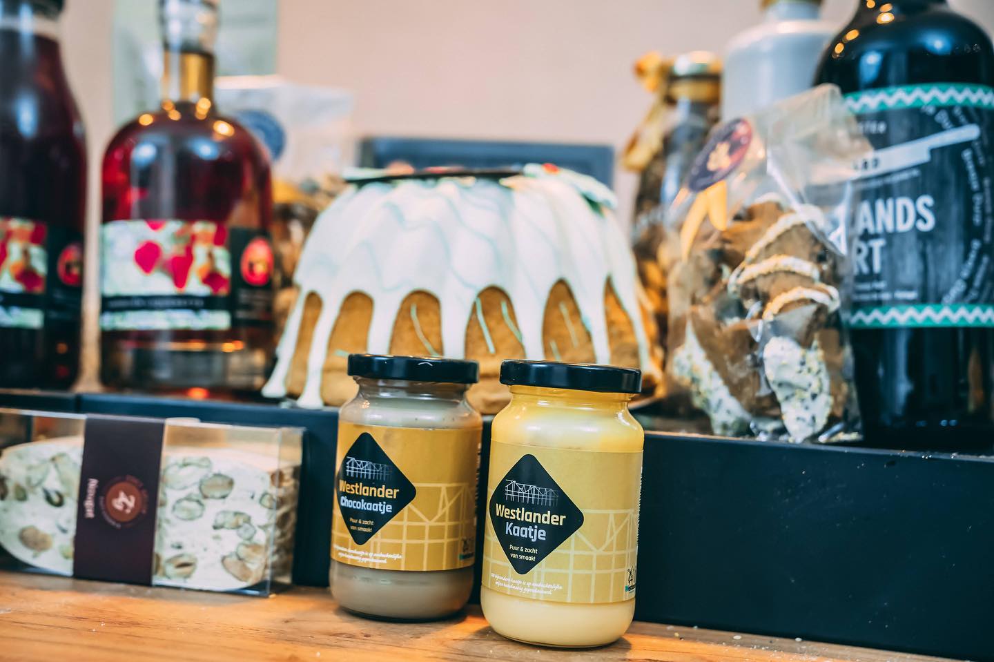 VACATURE STAGIAIR | Ben je op zoek naar een leuke, vlotte en onwijs leuke #stage waarin je veel zelf uit mag voeren?
Kom stage lopen als in de #sales als Junior Accountmanager of kom creatief knallen op de #marketing als marketing en communicatiemedewerker!
Veel vrijheid en diversiteit in het uitvoeren van je werk. Zo mag je zelf bepalen waar je werkt en hoe laat je begint :)
Wij zoeken een stagiair per direct en we hebben plek tot het einde van het jaar!
#stage #mbo #marketing #sales #westland #perdirect #joinourclub