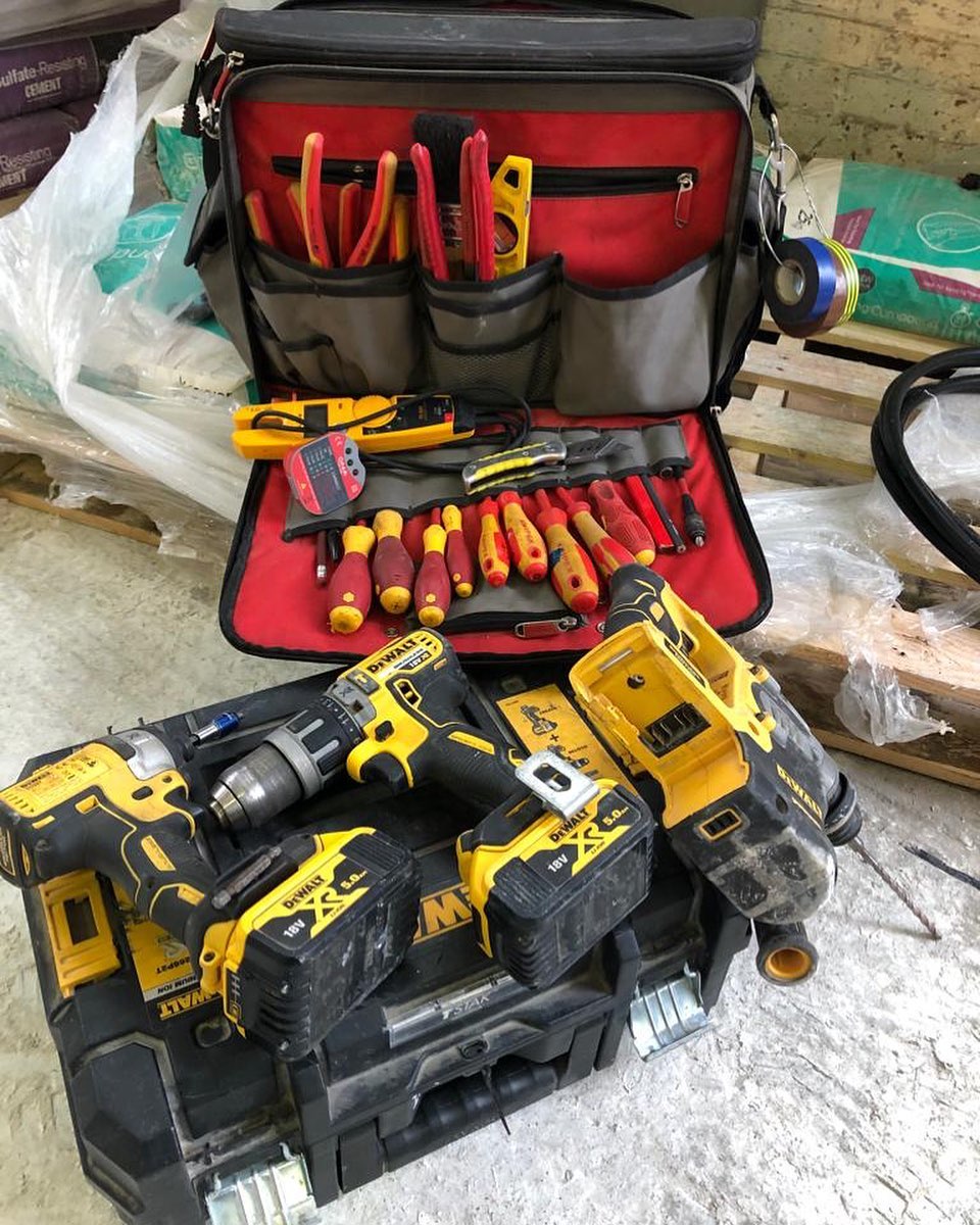 ⚡️🔌A MAN’S BEST FRIEND🔌⚡️ #electrician #electrics #construction #labouring #competitive #cityandguilds #niceicapprovedcontractor #jibapprovedelectrician #jibapproved #london #mobile #freequote #reliable #honest #ceo #tradesman #trade #builders #hardworking #industry #trizoneelectrics #growth #homeimprovements #lighting #ledlights #testing #faults #electricalfaults #teamwork