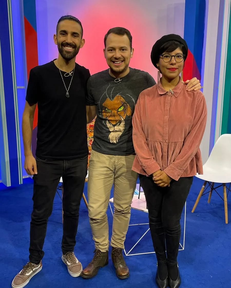 Thank you @jaliscotv for the great interview! It was a good opportunity for me to talk about our show today at @teatrodiana and about the new album that will be released in February.
@hypnoterecords
@pm.music.agency
@paulina_mercadrums
@mamba_produccionesmx
@adrianpenia
@backstage.press