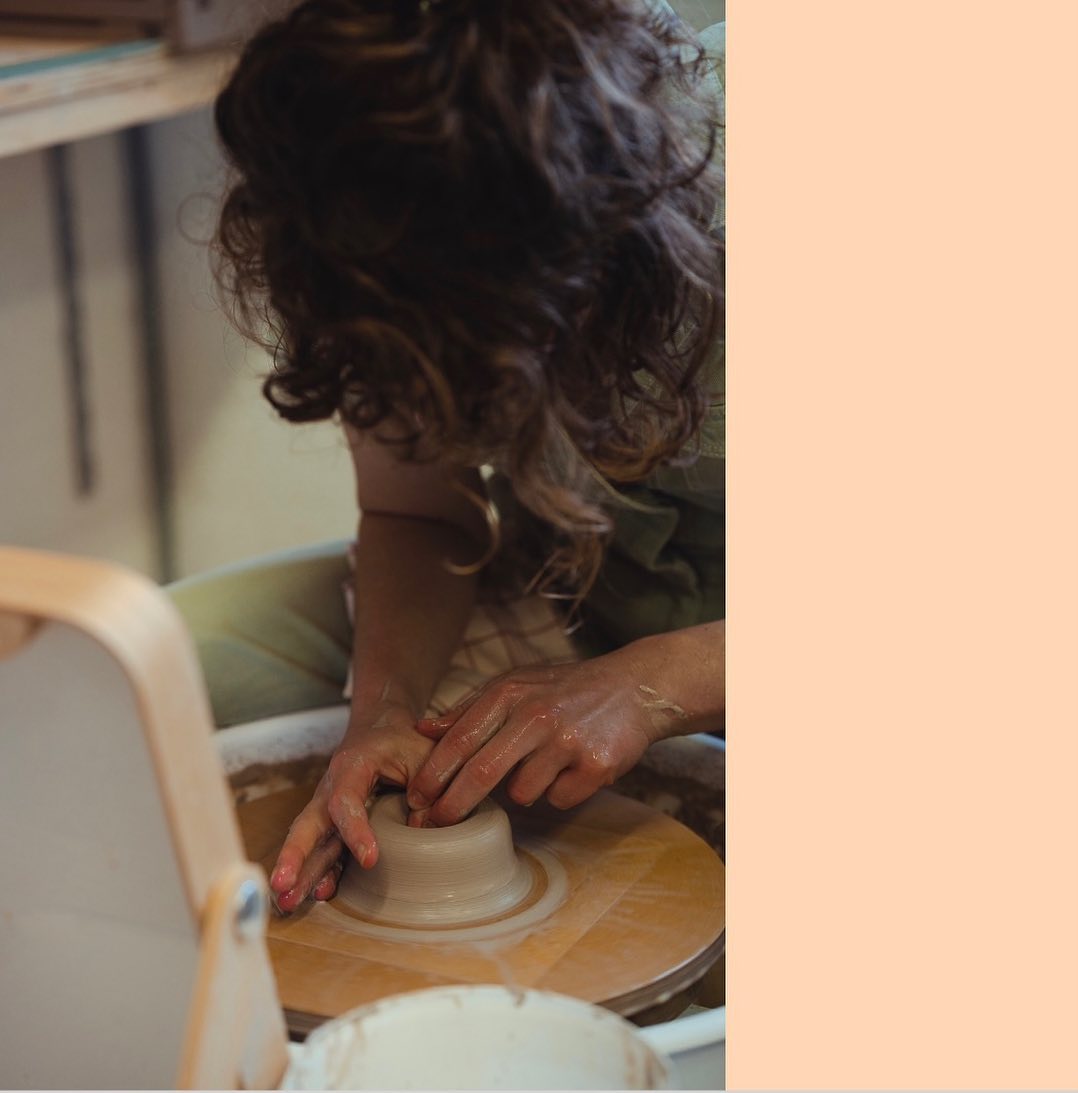 Dear pottery friends,
In September I will start two new ceramic courses and I still have 2 spots available. The courses will be 7 weeks long and we will focus on handbuilding and throwing on the wheel.
The Thursday spot is taken.
On Sunday afternoons we start on the 18th of September from 13h till 15.30h and the last class will be on the 30th of October.
Send me a message or send a email to kim.blekkenhorst@gmail.com if you would like to join the course! 🌞
Love,
Kim
Pictures made by @farnorthern
#potteryclass #ceramicworkshop #handbuildingwithclay #slowmade #amsterdamnieuwwest