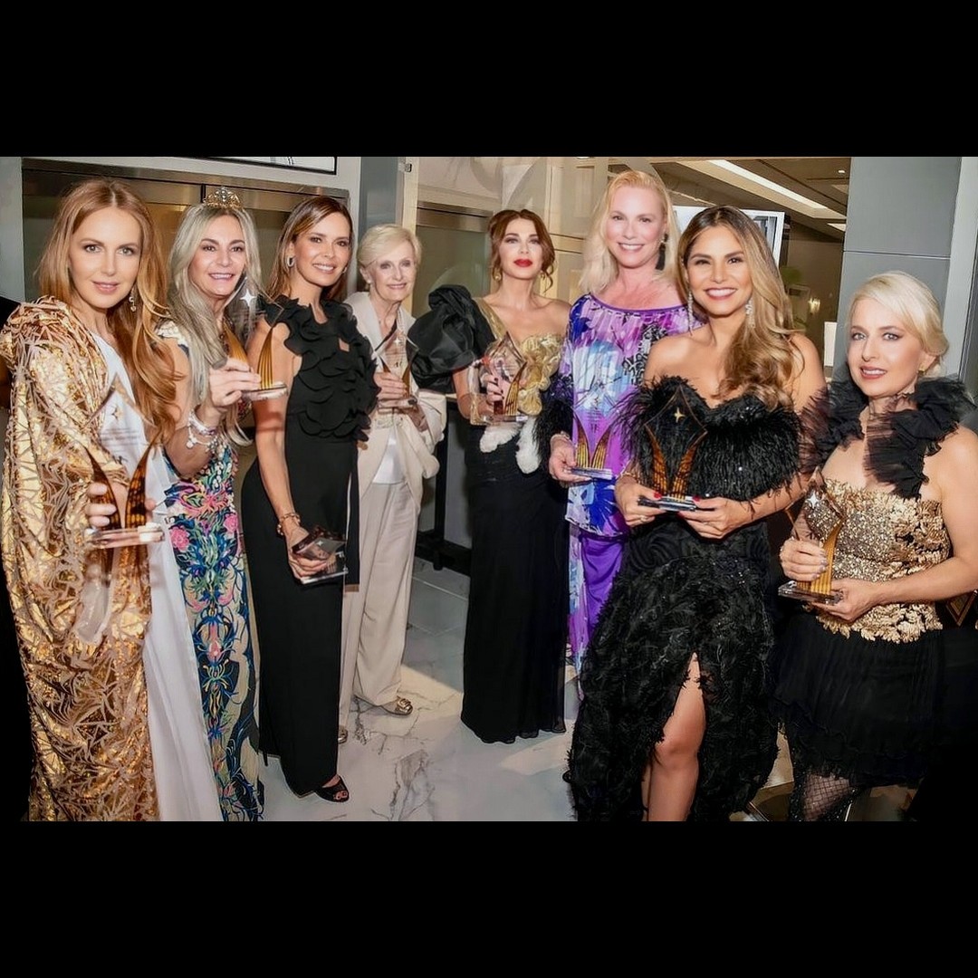 Congratulations to all the "Women Empowerment Award" winners at the Miami Fashion Spotlight (@miamifashionspotlight) gala event. Amazing women who contributed immensely to the local fashion industry. I'm very honored to be a part of this group and experiencing the evening with so many of my friends. 🤩 Thank you Lissette (@lissetterondon.us)! 😍
Charlene Parsons, Shireen Sandoval (@shireensandoval), Natalia Cruz (@nataliacruznews) and I are all wearing custom @tacouture gowns. 👗
📸 Humberto Vidal
#beauty #designedinmiami #fashion #fashiongram #fashionista #fashionpost #instafashion #luxury #luxurygown #hautecouture #couture #miamifashionblogger #miamistylist #style #styleblogger #styles #tacouturemiami #todayimwearing #bespokecouture #fashionmagazine