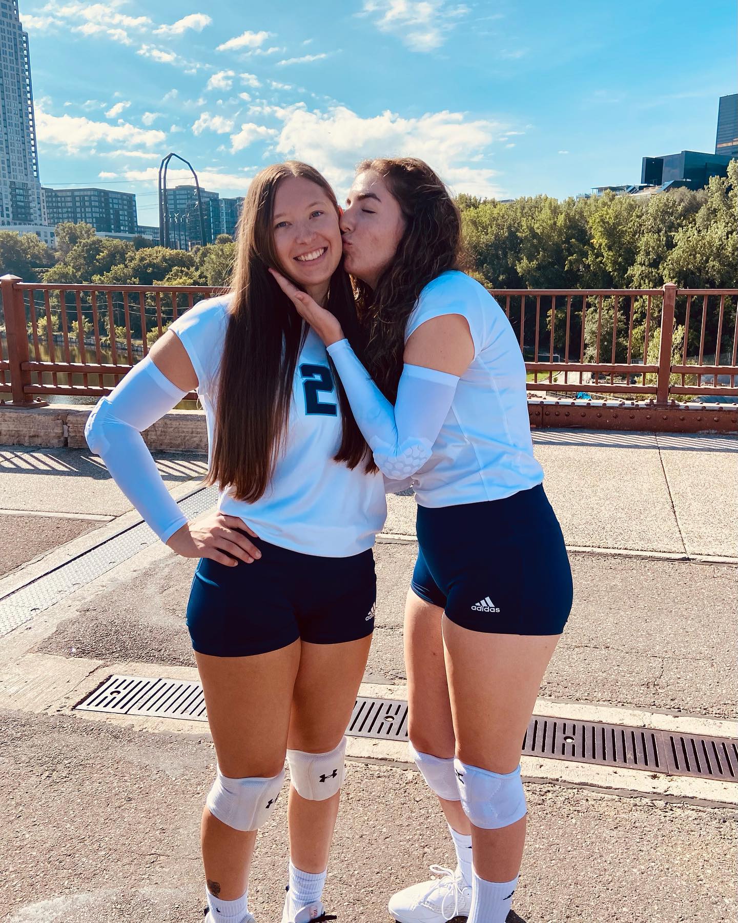 got her
#lighting #photography #volleyball #college #minnesota #minneapolis