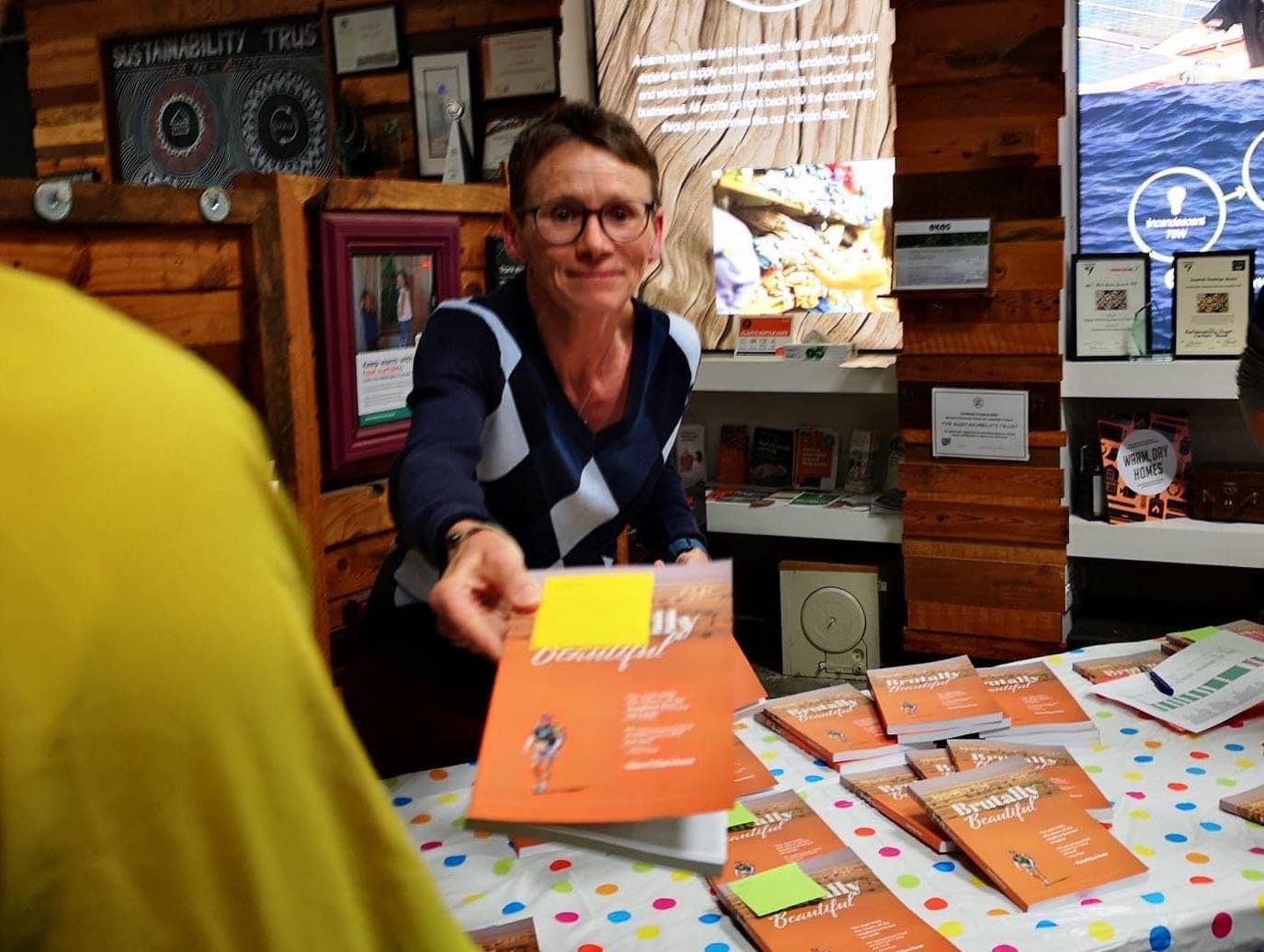 This lovely and amazing human has written a must read book on her life adventure of getting to her bucket list event. The Marathon de Sables, 250k through the Sahara desert. This is a hugely rich, descriptive and inspiring book filled with the highs and lows of overcoming adversity.I am honoured to be her longtime PT and friend. I highly recommend you buy this book for $25. Contact Hazel for details- hazel@yoursidekick.co.nz
#personaltrainer #wallacetraining #endorphinzfitnessclub #trailrunner #mds2022 #hazelharrison