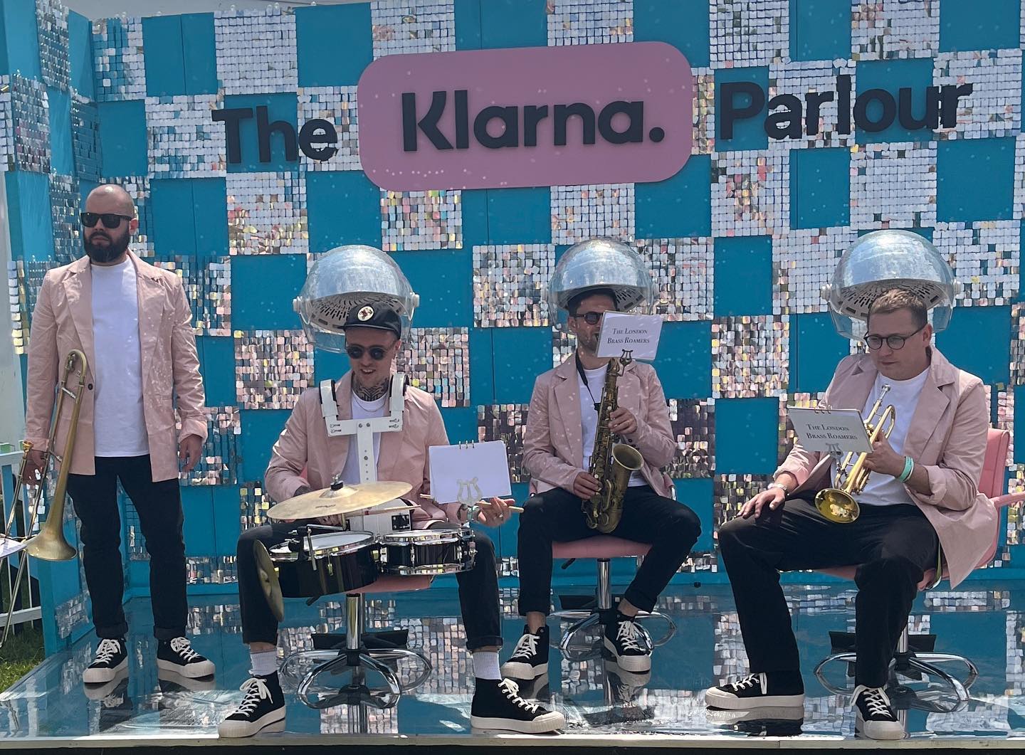 @klarna X @mightyhoopla 👊
.
.
.
#TheLondonStrollers #RoamingBand #BrassBand #StrollingBand #Klarna #MightyHoopla #LuxuryEvents #Wedding #InternationalBand #DestinationWedding #Musician #London #EventProf #WeddingPlanner
