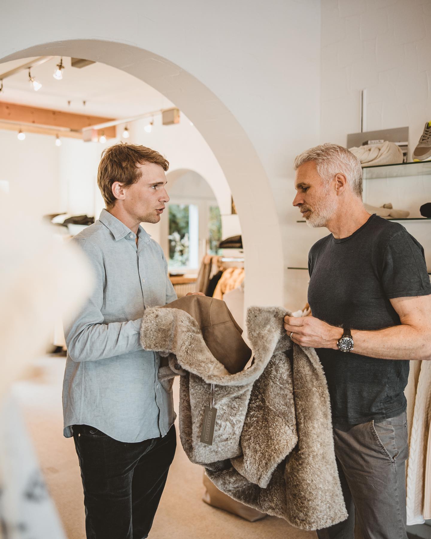 Teamwork makes the dream work.
#fashion #arosa #boutiquejelen #boutiquearosa #welovearosa #comingsoon