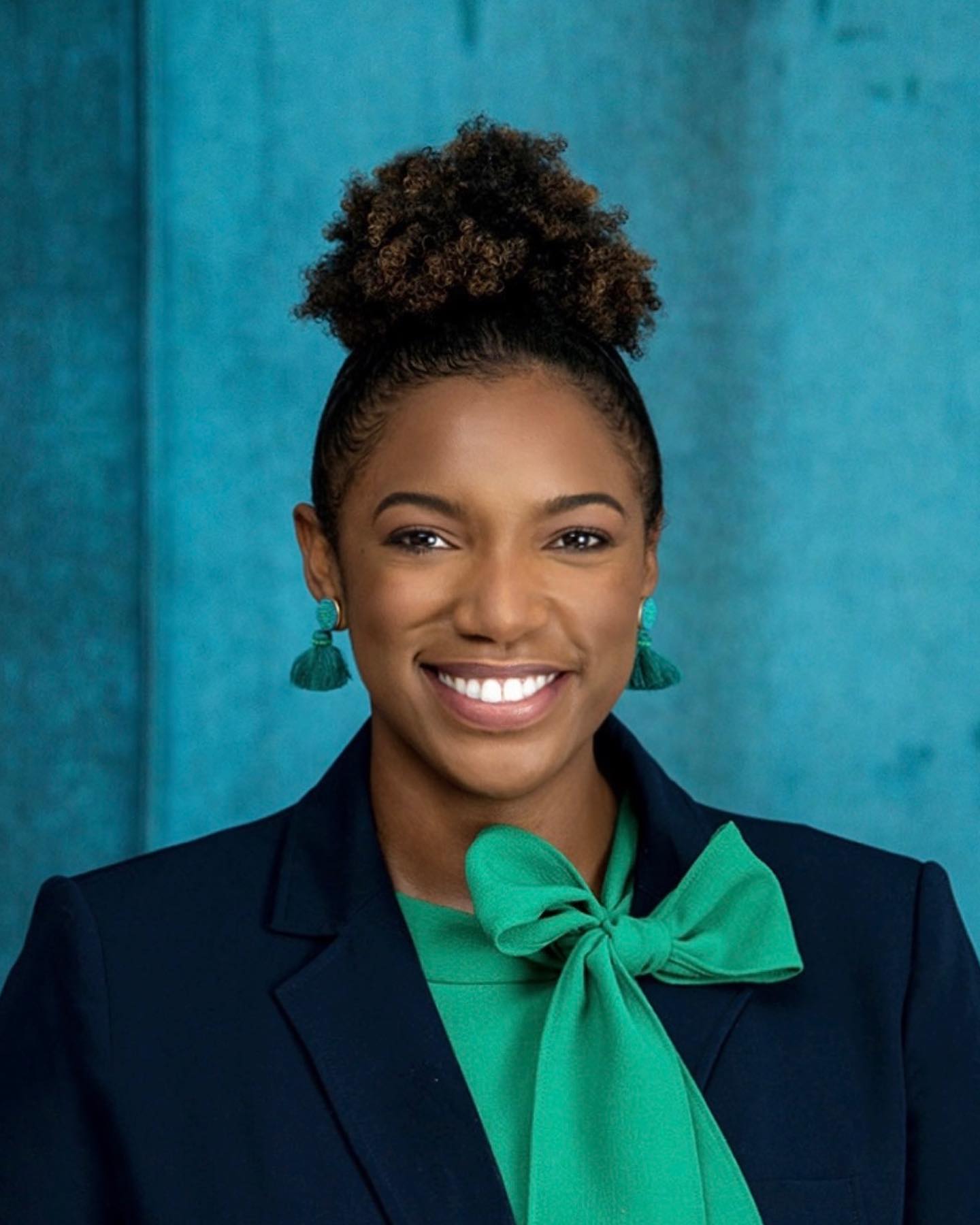 Update: 224 days till I graduate from law school!!!! “I’ve been 3L and back” so I decided to take a new professional headshot. What do we think of the then vs. now? Is it giving young, powerful black lawyer?! Has law school aged me?! Young Taylor would be so proud of me now. I have grown immensely throughout this process of becoming an attorney.