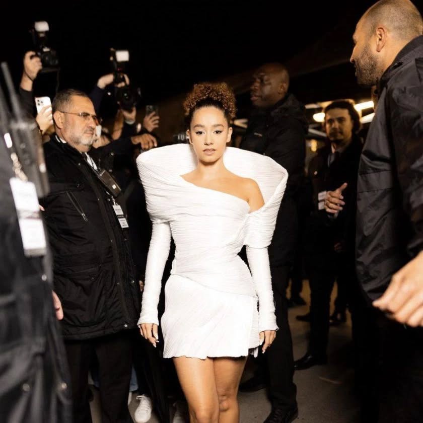 Our newest project for @evianwater and @balmain is out 🔥
Solaris has provided a circular solution for transforming old bottles into a state of the art liquid fabric.
Designed by @olivier_rousteing the fabric was converted into a stunning couture dress.
Sustainability is not about sacrificing quality or looks, but rather creating a new, unique path.
#sustainability #fashion #balmain #evian #couture