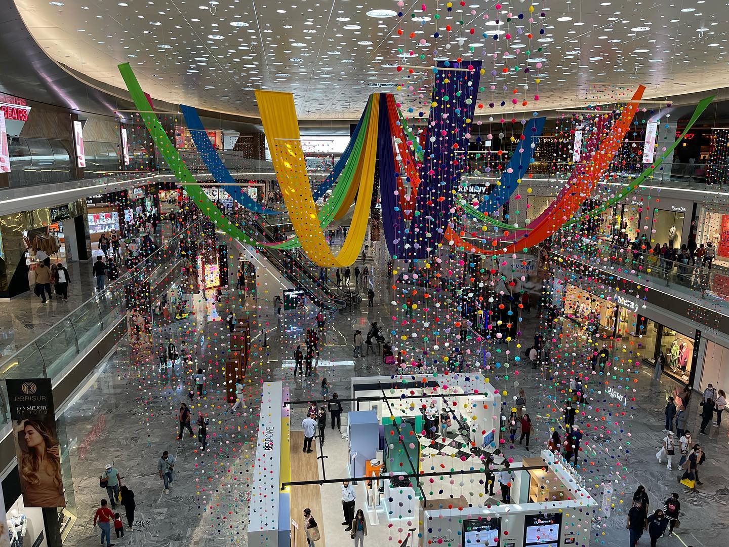 Great retail place to hang out… congrats @perisur_mx, it took time to remodel all the place, but it was worth it. 💪