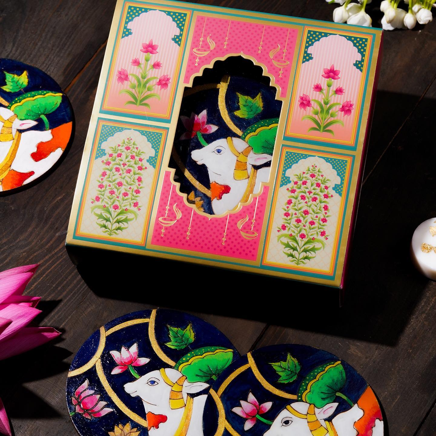 We’ve made sustainability luxurious & elegant this Diwali season.
Eco- friendly gifts for your loved ones, by Artykase!
Box contains
- 6 hand painted coasters
- 2 soy wax gold tea light
DM to place your order.
#artykase #diwali #diwalihampers #diwalidecor #giftbox #artwork #handpainted