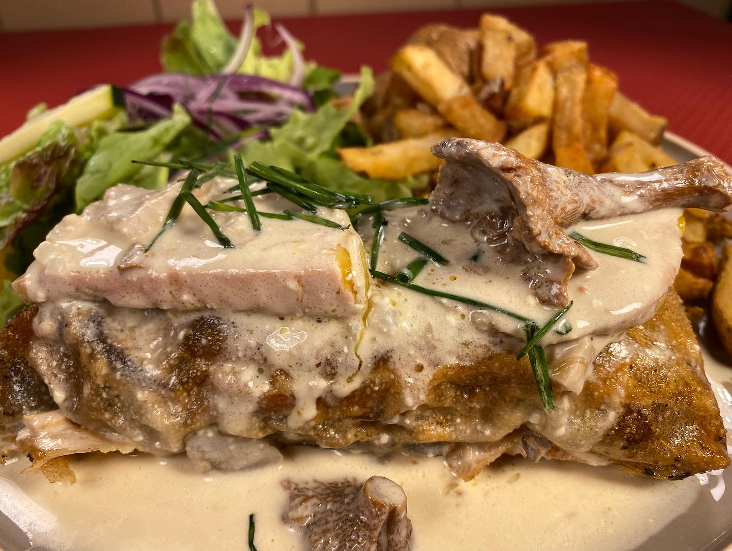 Croustillant de Poule au foie gras et sauce forestière