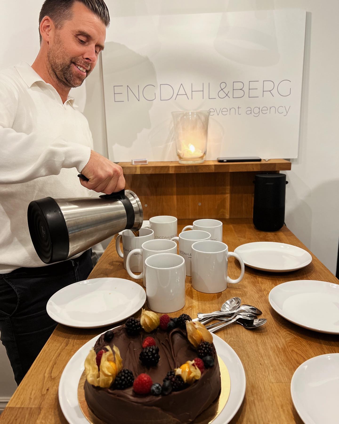 Engdahl & Berg 5 år firas med tårta på kontoret🌟🎂
#engdahlberg