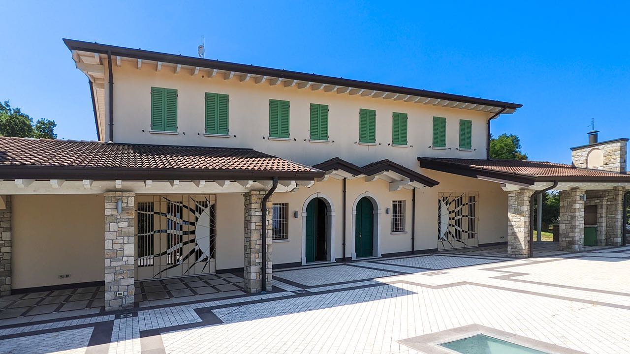 Exklusive Landvilla am Gardasee zu verkaufen 🇮🇹🇮🇹 #immobilien #gardaseeimmobilien #thehousegroup