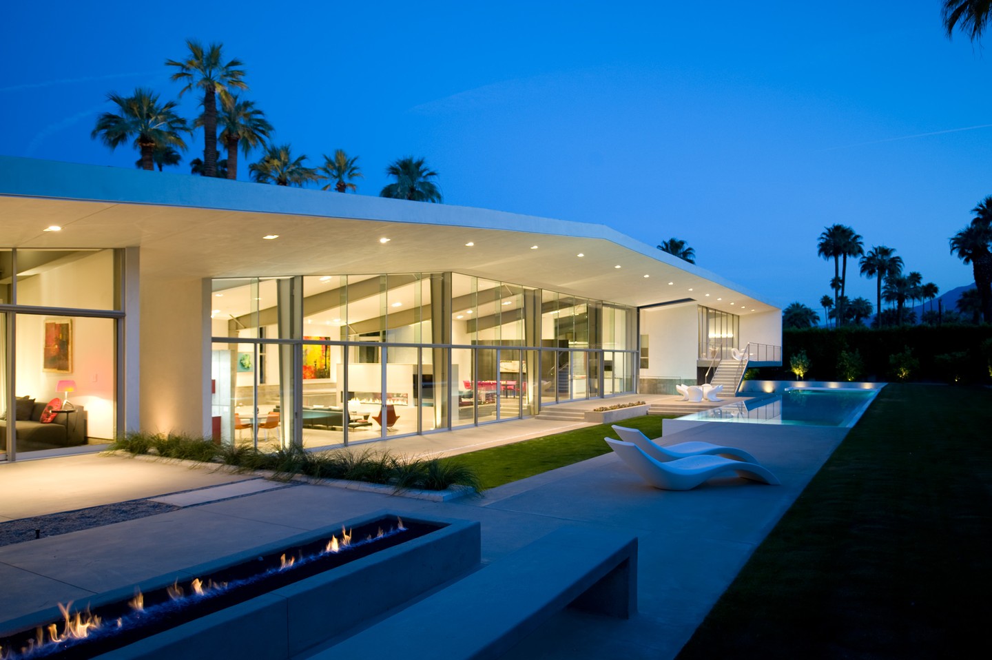One of our favorite projects, incredible client who wanted modern architecture for the future. Desert Canopy House is the first net-zero house in Palm Springs. See more on our website: https://www.sander-architects.com/desert-canopy-house
.
.
.
#architecture #architect #design #construction #facadedesign #facade #architecturephotography #architecture_hunter #archdaily #nextarch #architecturelovers #home #homedesign #hybridhouse #hybridconstruction #desertcanopyhouse #arquitetura #perspective #pattern #archlife #netzero #palmsprings #palmspringsmodernism #residentialarchitecture #sanderarchitects