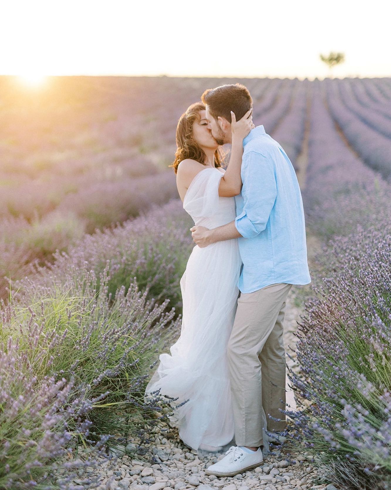 Dans un peu moins d’un an j’aurai le plaisir de les accompagner pour leur mariage. En attendant je ne me lasse pas de cette séance dans les lavandes🥰
.
.
#weddingphotographer #fineartweddingphotographer #elopmentphotographer #wedding2023 #photographecotedazur #mariagecotedazur #frenchweddingphotographer #photographemariage #weddingprovence #myarchetype