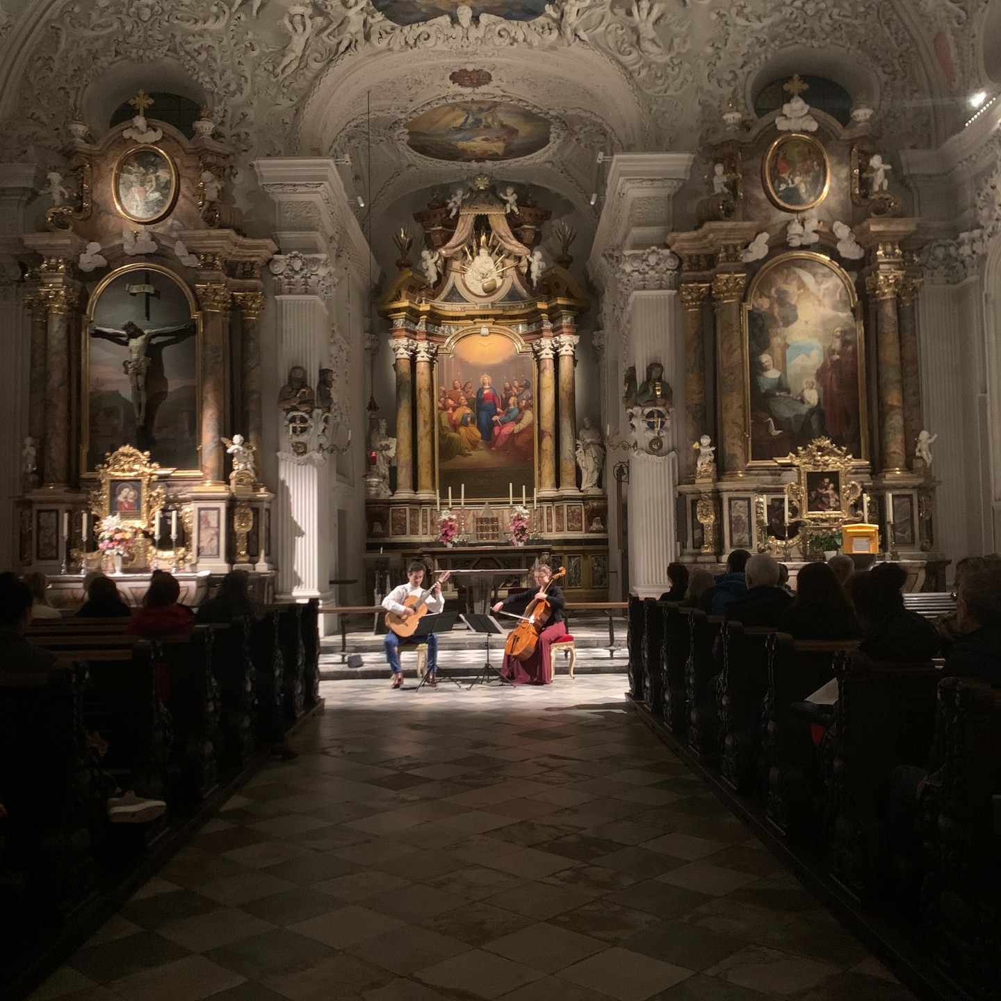 Gestern hatten wir ein schönes Konzert mit Freunden in Innsbruck! Wir sehen uns nächste Woche in Salzburg!
Yesterday we had a nice concert with friends in Innsbruck! See you next week in Salzburg!
#cello #music #cellist #celloplayer #cellolife #cellomusic #classicalmusic #violoncello #strings #music #musica #musician #vienna #musicfestival #livemusic #guitar #classicalguitar #musicismylife #musicos #musico #music #music #musica #musicians #guitar #chile #innsbruck #kultur