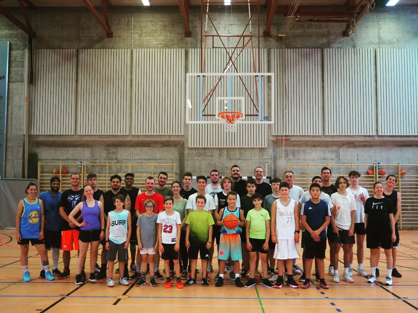 Plauschturnier 2022 🏀
Wie immer, ein grosser Erfolg!
Danke @hoeslimetzg1815 für das gesponsorte Zmittag 😋