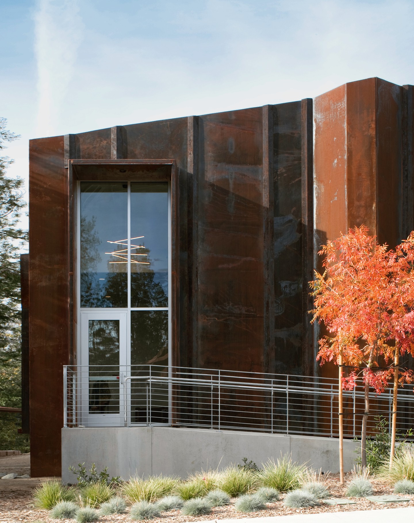- Exterior/skin -
The William M. Lowman Concert Hall is sheathed in rusted cor-ten panels, which have an irregular topography derived from an abstracted musical phrase by composer Richard James, also known as Aphex Twin. This skin alludes to the music within the Hall and to the landscape of folded rock and granite, which makes up the surrounding mountains.
See more at: https://www.sander-architects.com/idyllwild-performing-art-center
.
.
.
#architecture #architect #design #construction #facadedesign #facade #architecturephotography #architecture_hunter #archdaily #nextarch #architecturelovers #facadelovers #concerthall #cortensteel #hybridconstruction #idyllwild #arquitetura #perspective #pattern #archlife #richardjames #commercialarchitecture #sanderarchitects #skin