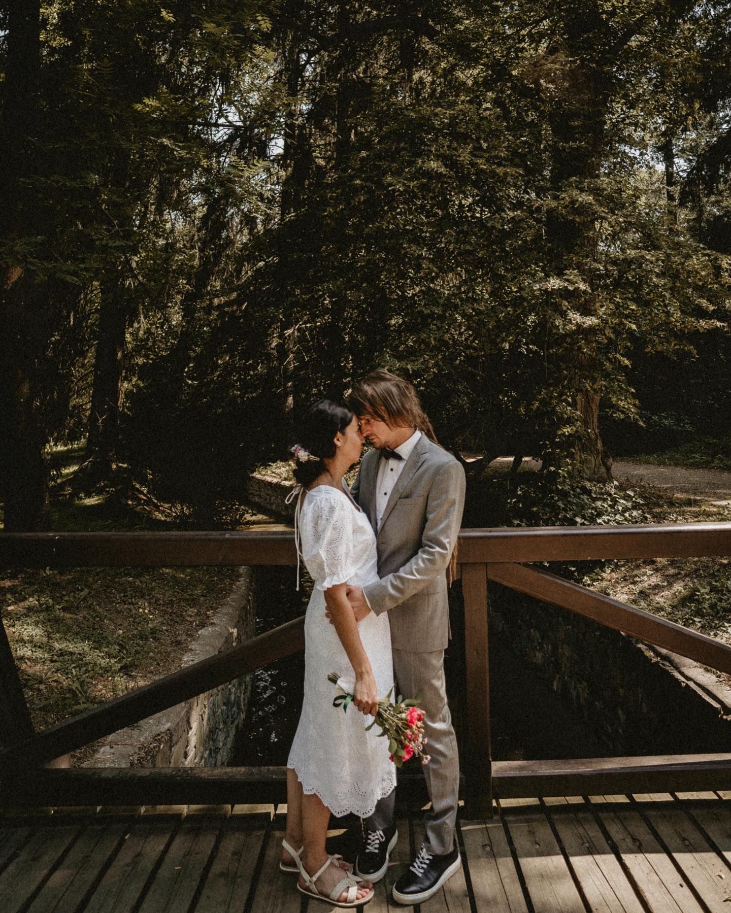 Petr a Camila :) .
.
.
www.eichfoto.cz
.
.
#svatba #svatebnisaty #svatba2022 #svatebnifotograf #svatebniinspirace #svatebnifoto #wedding #weedingdiaries #svatebnikytice #instawedding #bride #ostravice #svatebnimisto #love #laska #fotograf #fotografostrava #weddingphotographer #praha #chile #pruhonice #svatbavbeskydech #sonyphotography #sonygangcz #svatbapruhonickyzamek