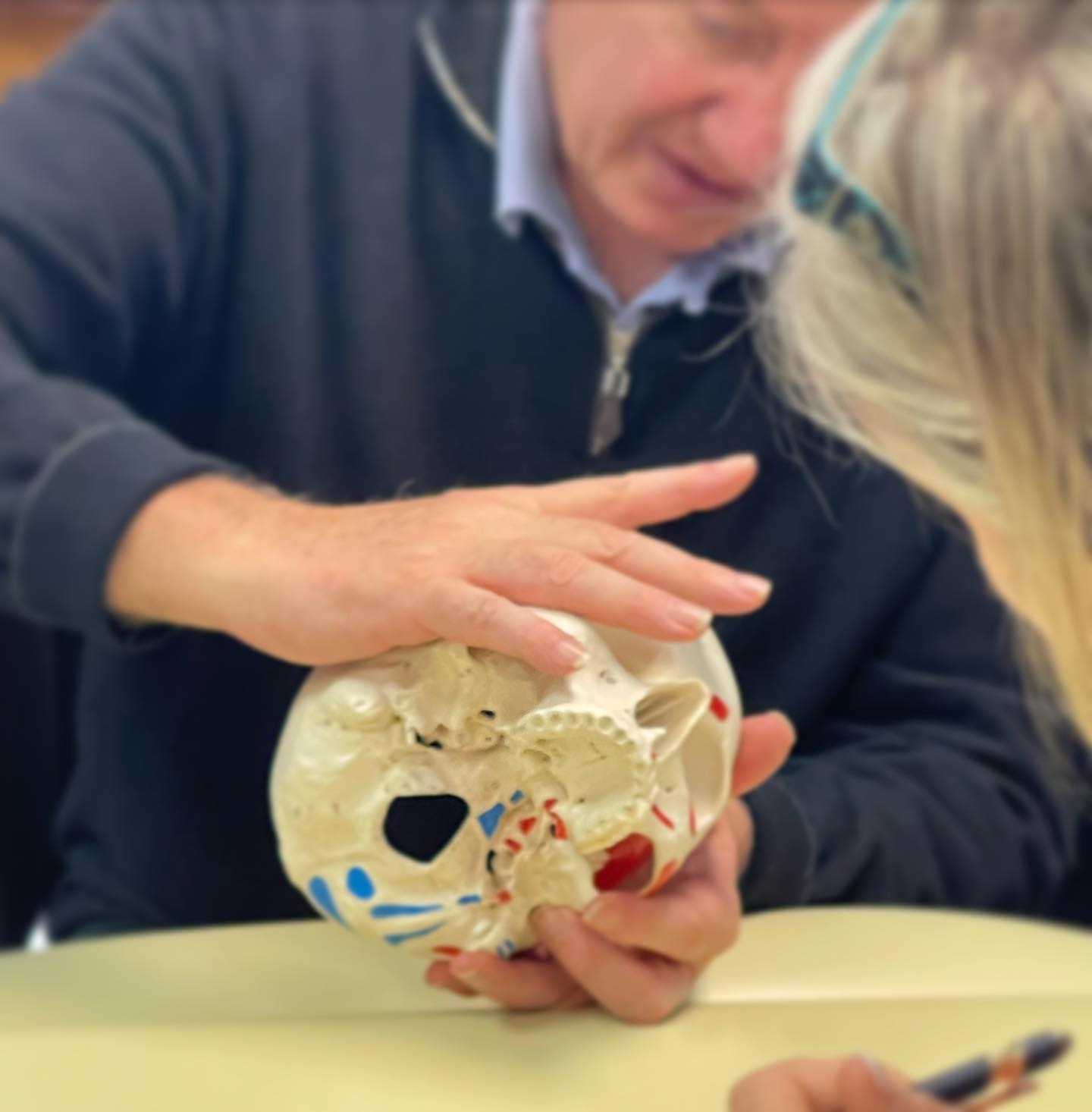 Back in school this past weekend taking a course on the vagus nerve.
☑️ Reduce inflammation
☑️ Reduce pain
☑️ Boost immunity
The vagus is like your 6th senses telling you how your internal environment is living.
It’s a beautiful thing